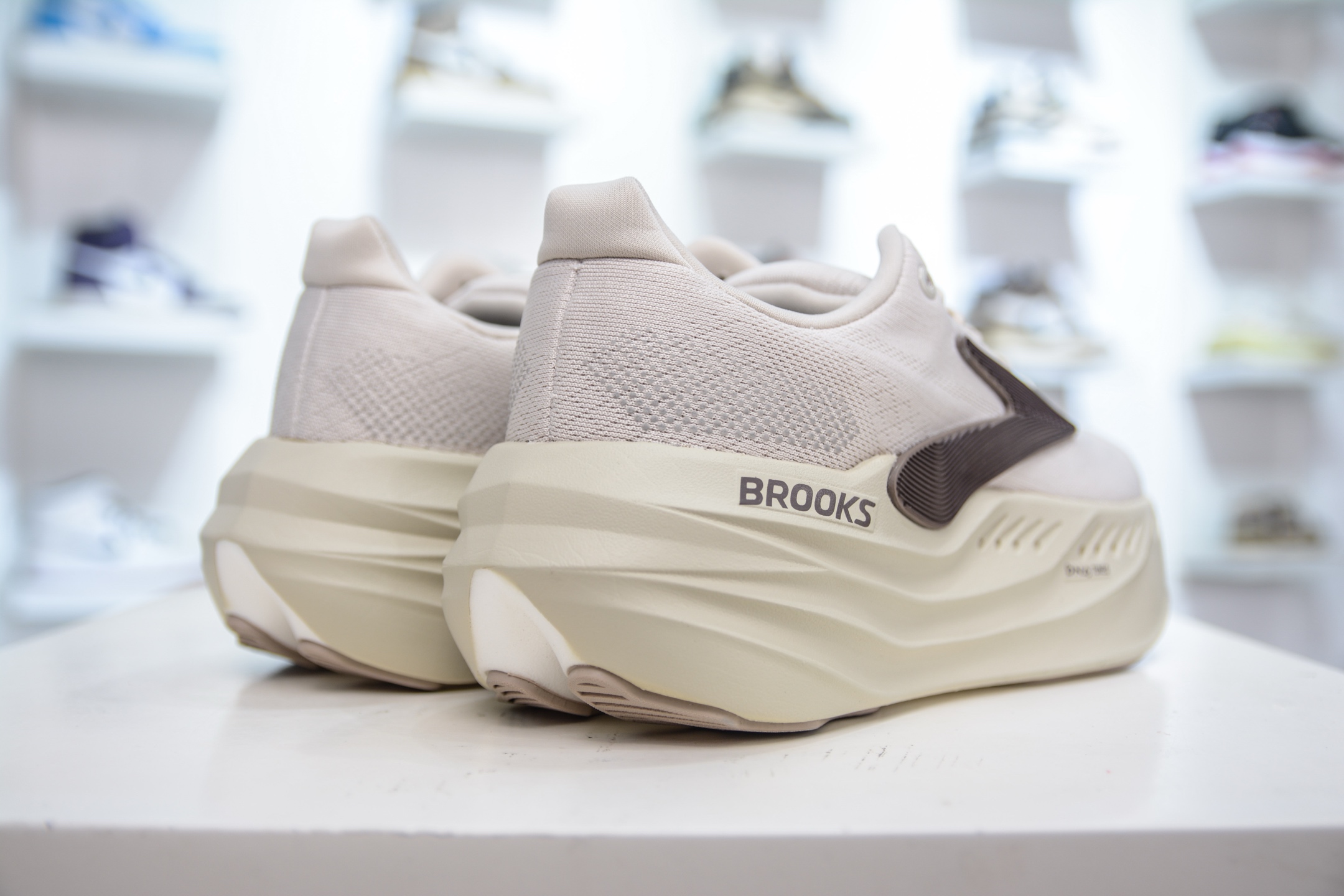 Brooks Glycerin Max Running Shoes: Comfort, Cushion, and Durable Outsole 7 i1751127385819 3316 0 5