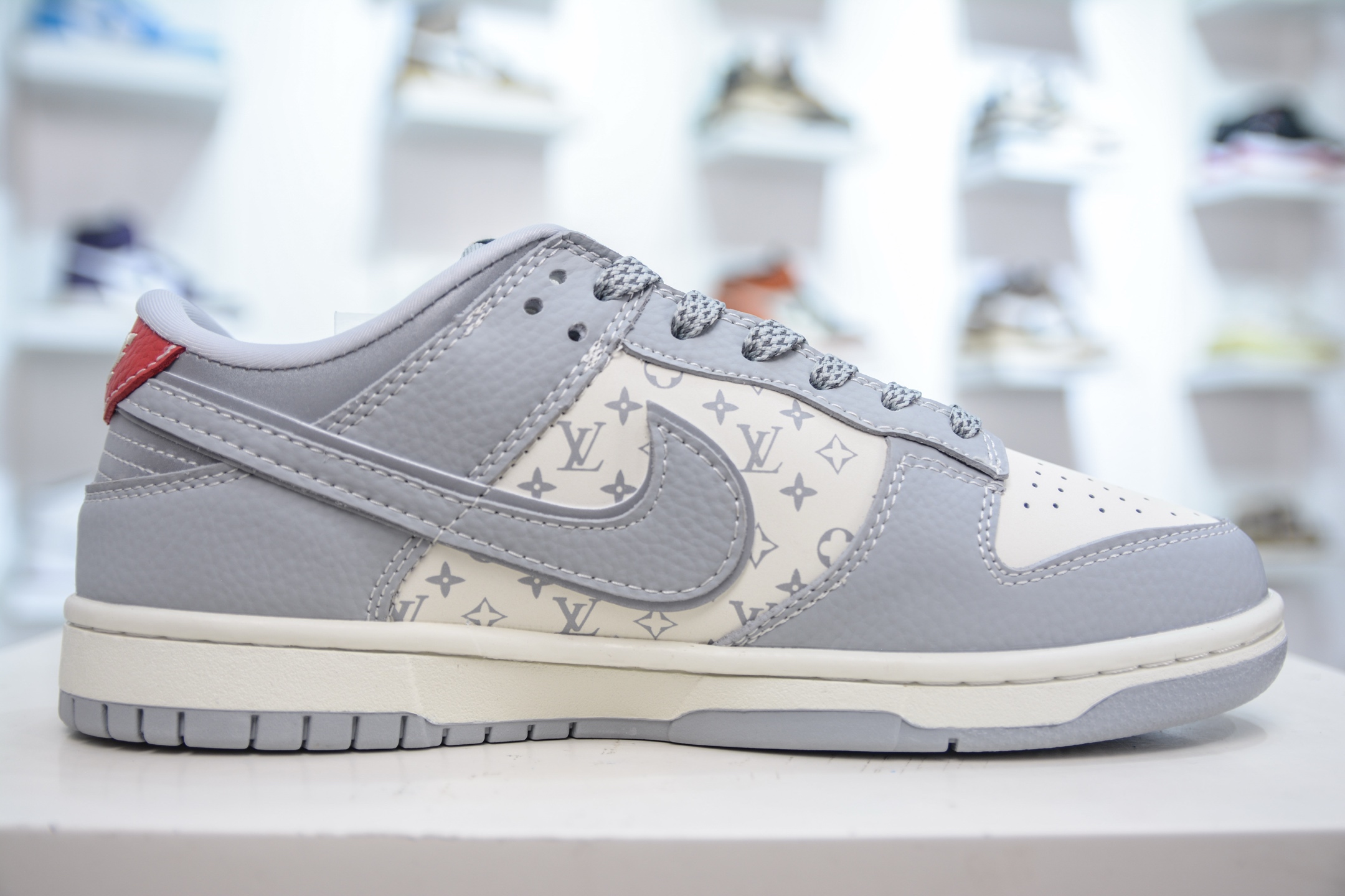 Nike SB Dunk Low x Louis Vuitton Grey White Designer Sneakers 3 i1751127506039 7290 0 2