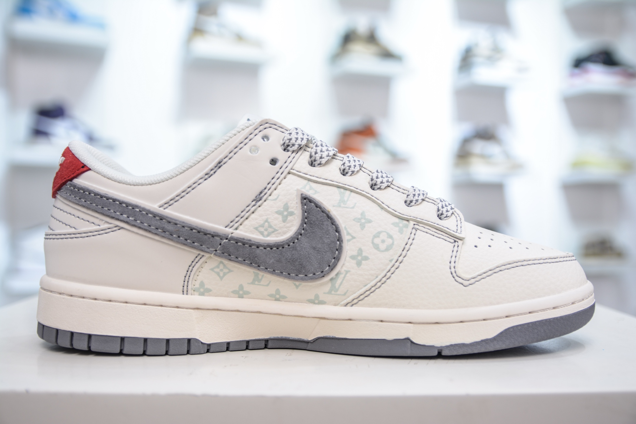 Nike SB Dunk Low x Louis Vuitton White Grey Red - Premium Collaboration 3 i1751127563793 4094 0 2