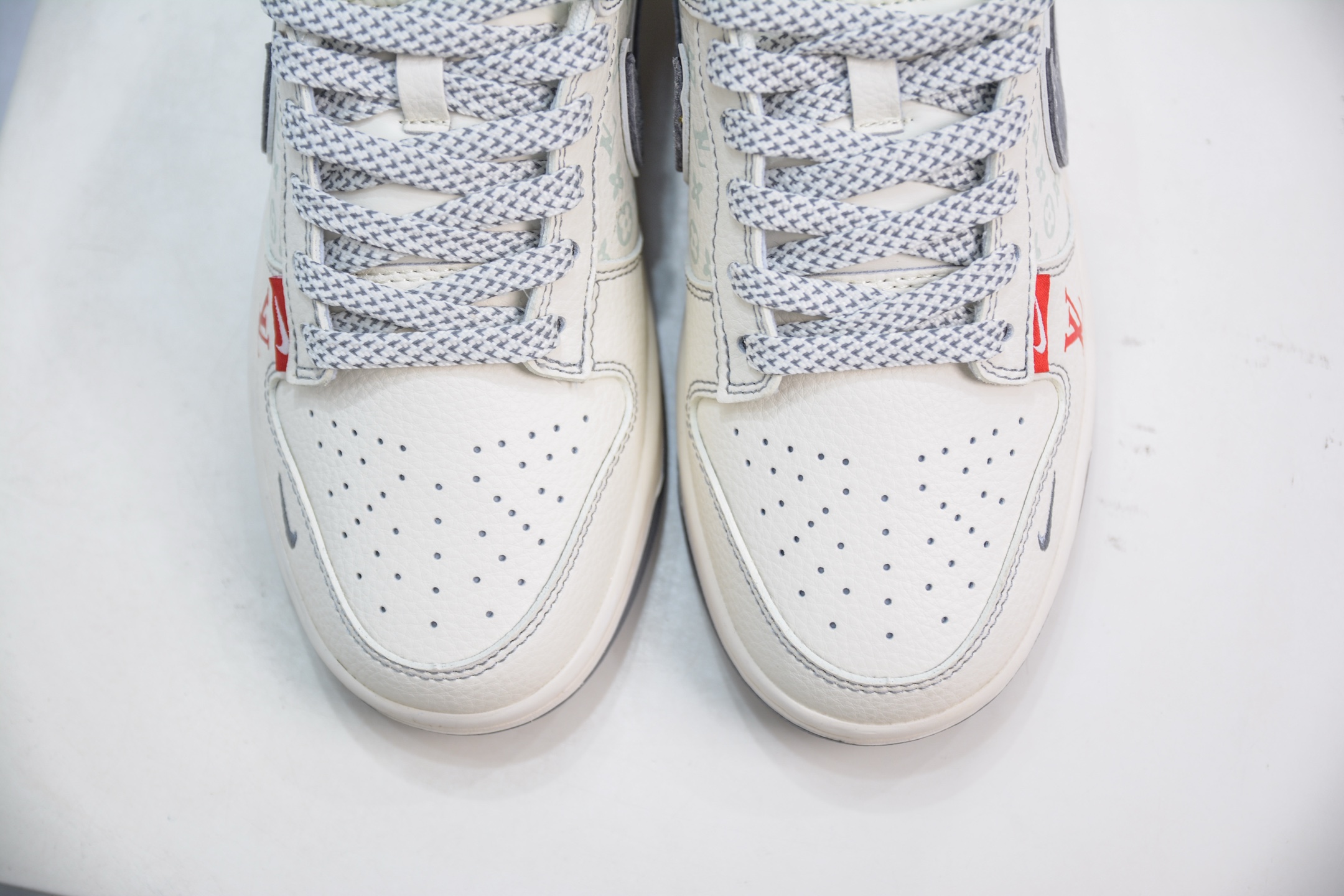 Nike SB Dunk Low x Louis Vuitton White Grey Red - Premium Collaboration 9 i1751127564282 2217 0 8
