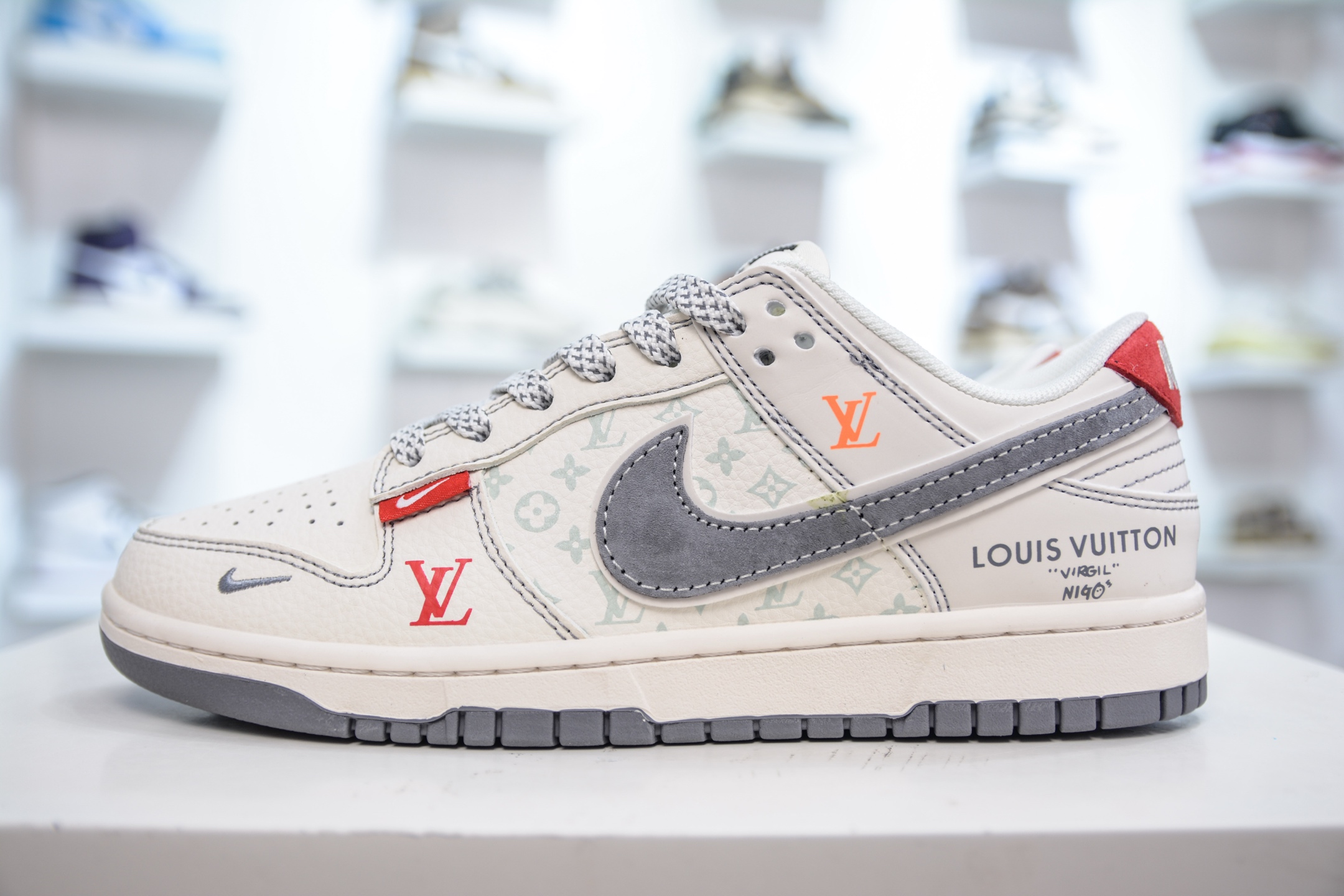 Nike SB Dunk Low x Louis Vuitton White Grey Red - Premium Collaboration 1 i1751127566345 3841 0 0