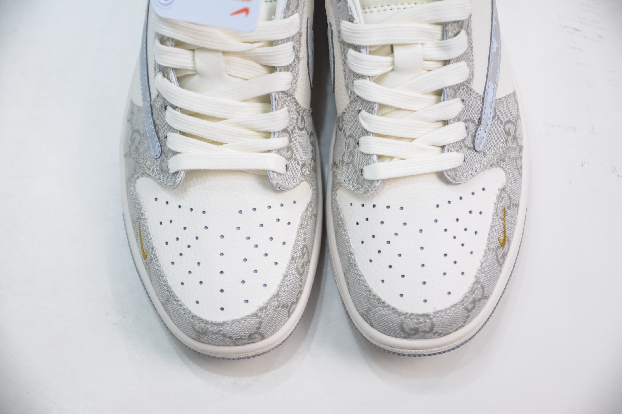 TS x Air Jordan x Gucci Air Jordan 1 Low - Grey Canvas Custom Sneakers 9 i1751127627442 2000 0 8