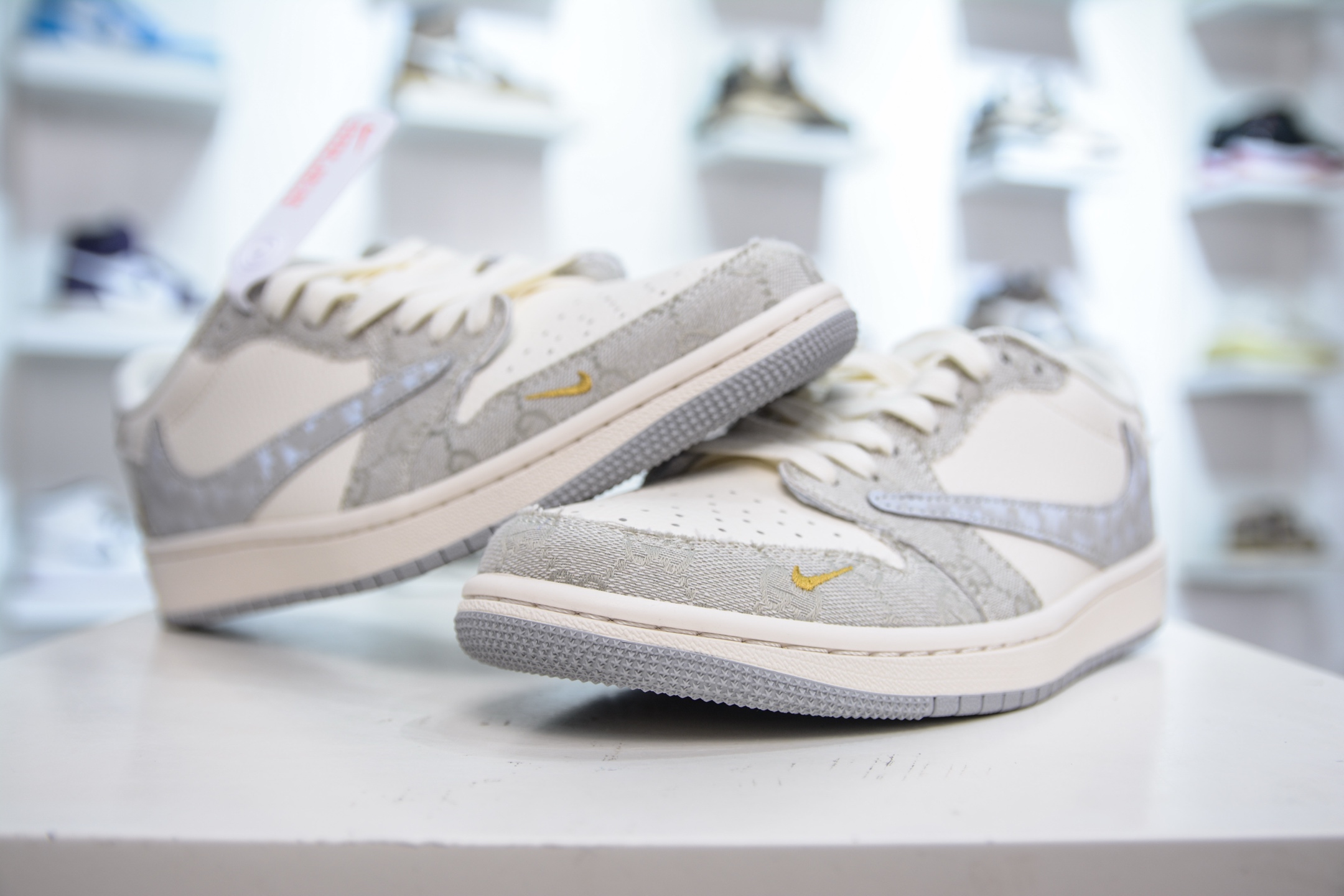 TS x Air Jordan x Gucci Air Jordan 1 Low - Grey Canvas Custom Sneakers 4 i1751127629367 7489 0 3