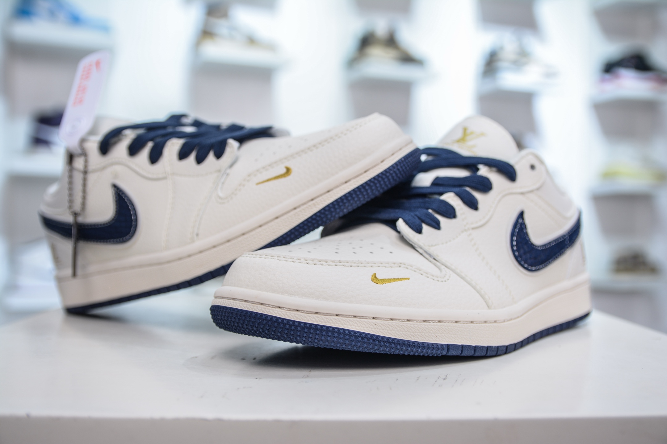 Air Jordan 1 Low x Louis Vuitton Custom Sneakers - White/Blue 5 i1751127673094 9141 0 3