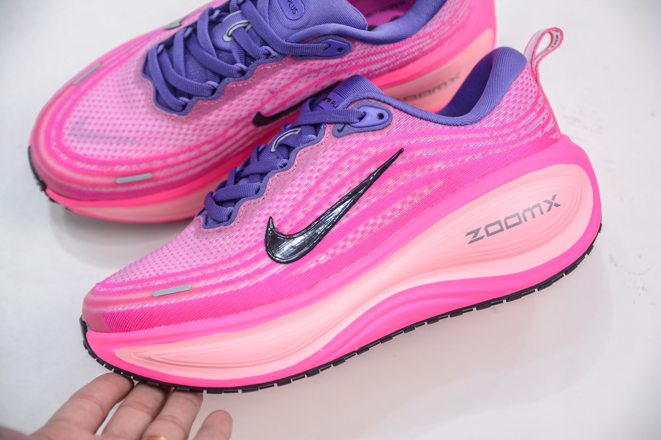 Nike Air Zoom Vomero PLUS Running Shoes - Ultimate Comfort and Performance 8 i1751127757330 1359 0 6