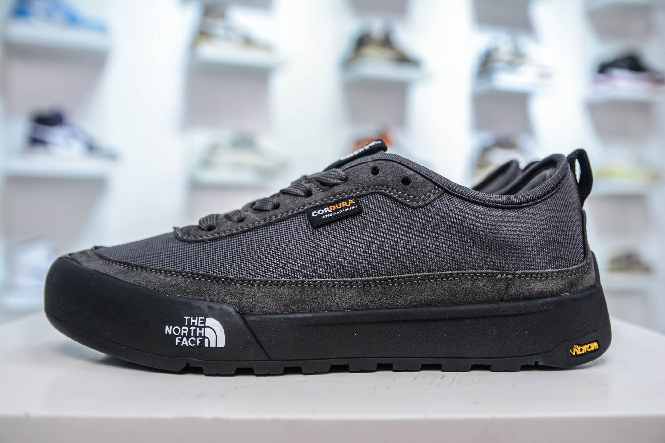 The North Face Clyffe Low Sneaker - Lightweight Hiking & Casual Shoes 2 i1751127884888 5248 0 0