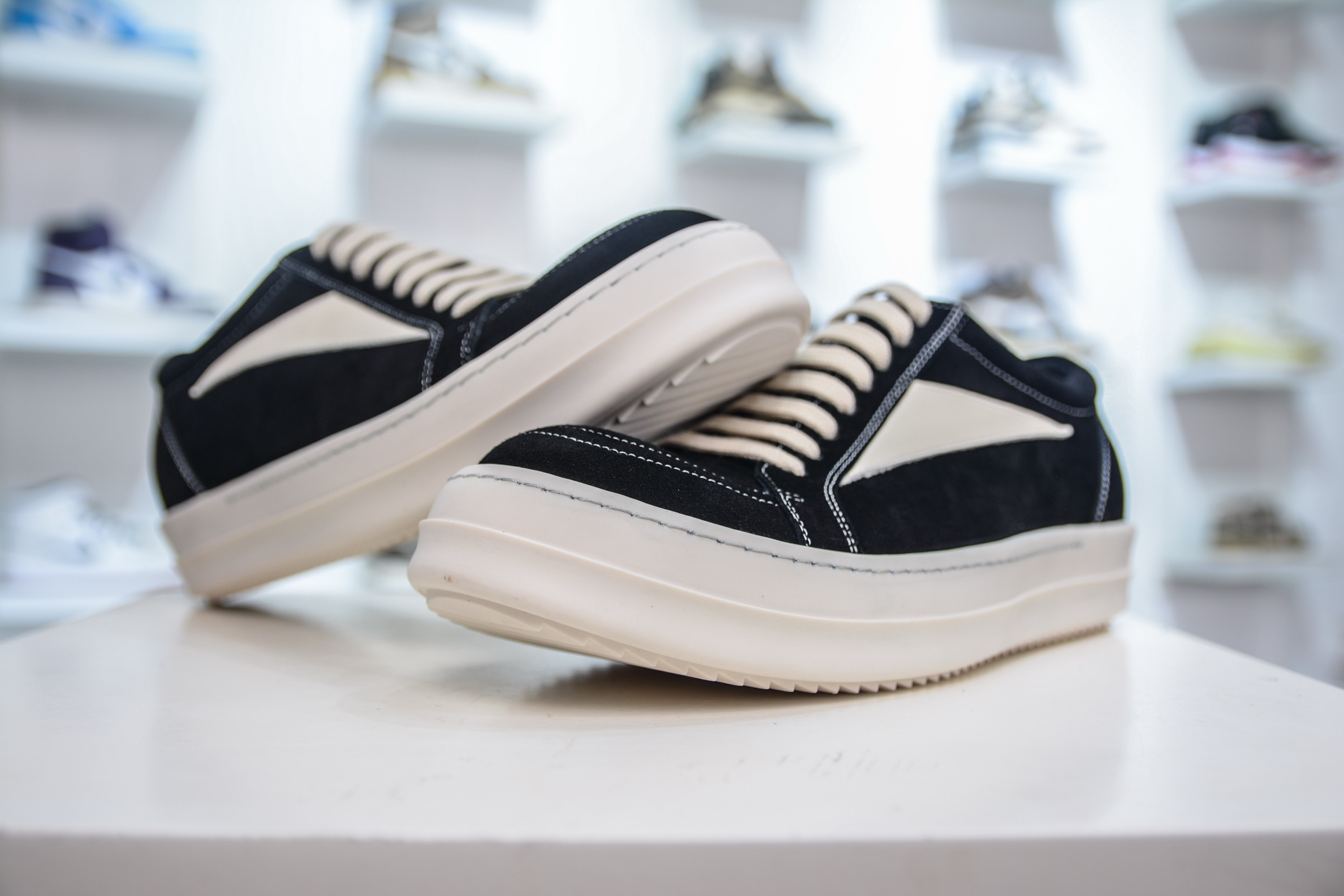 Rick Owens DRKSHDW Low Canvas Sneakers - Black/Milk - EU 38-46 5 i1751128217814 4081 0 3