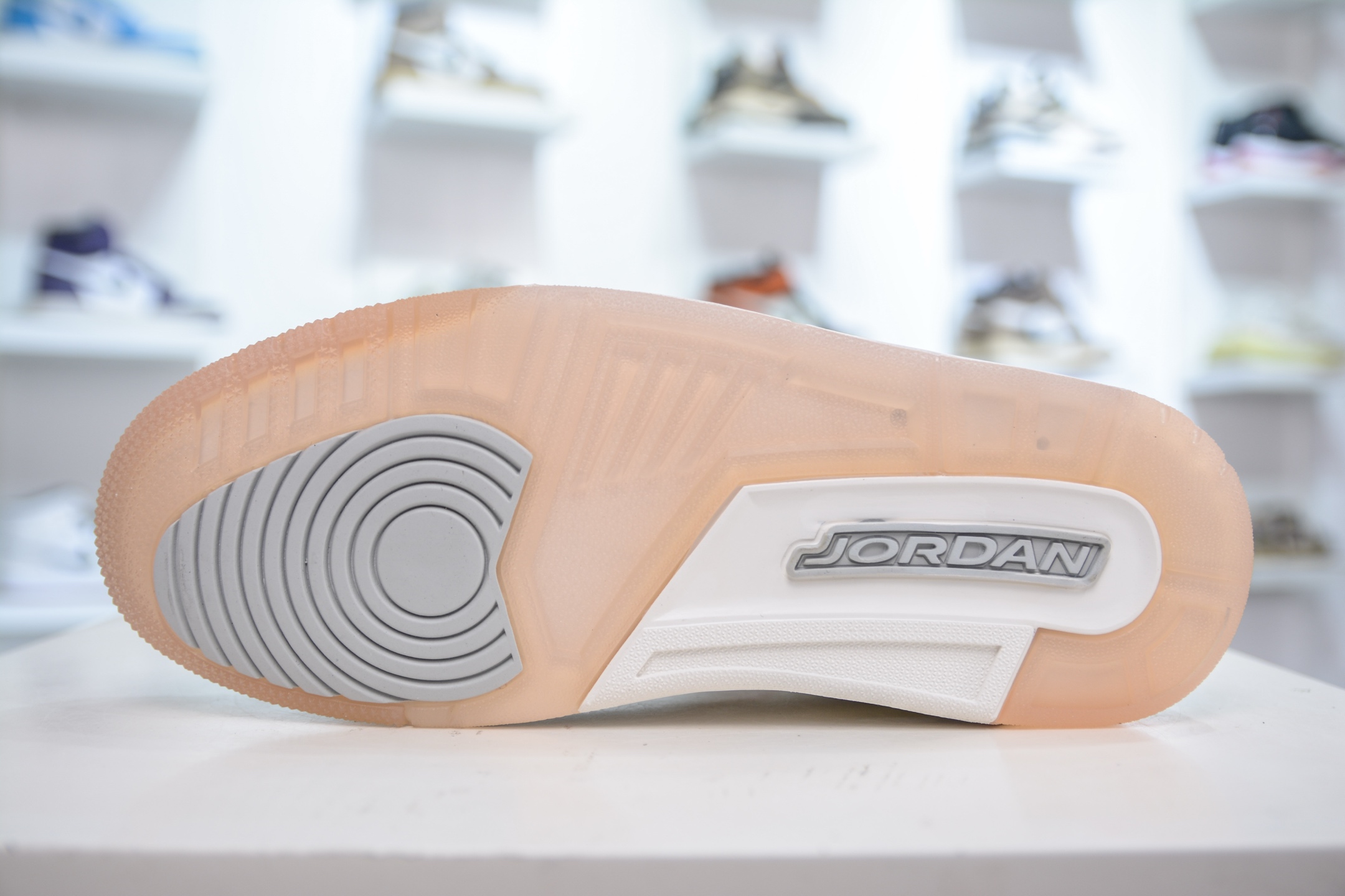 Air Jordan 3 Craft "Ivory" Premium Sneaker with Air Sole Cushioning 6 i1751128765090 7865 0 4