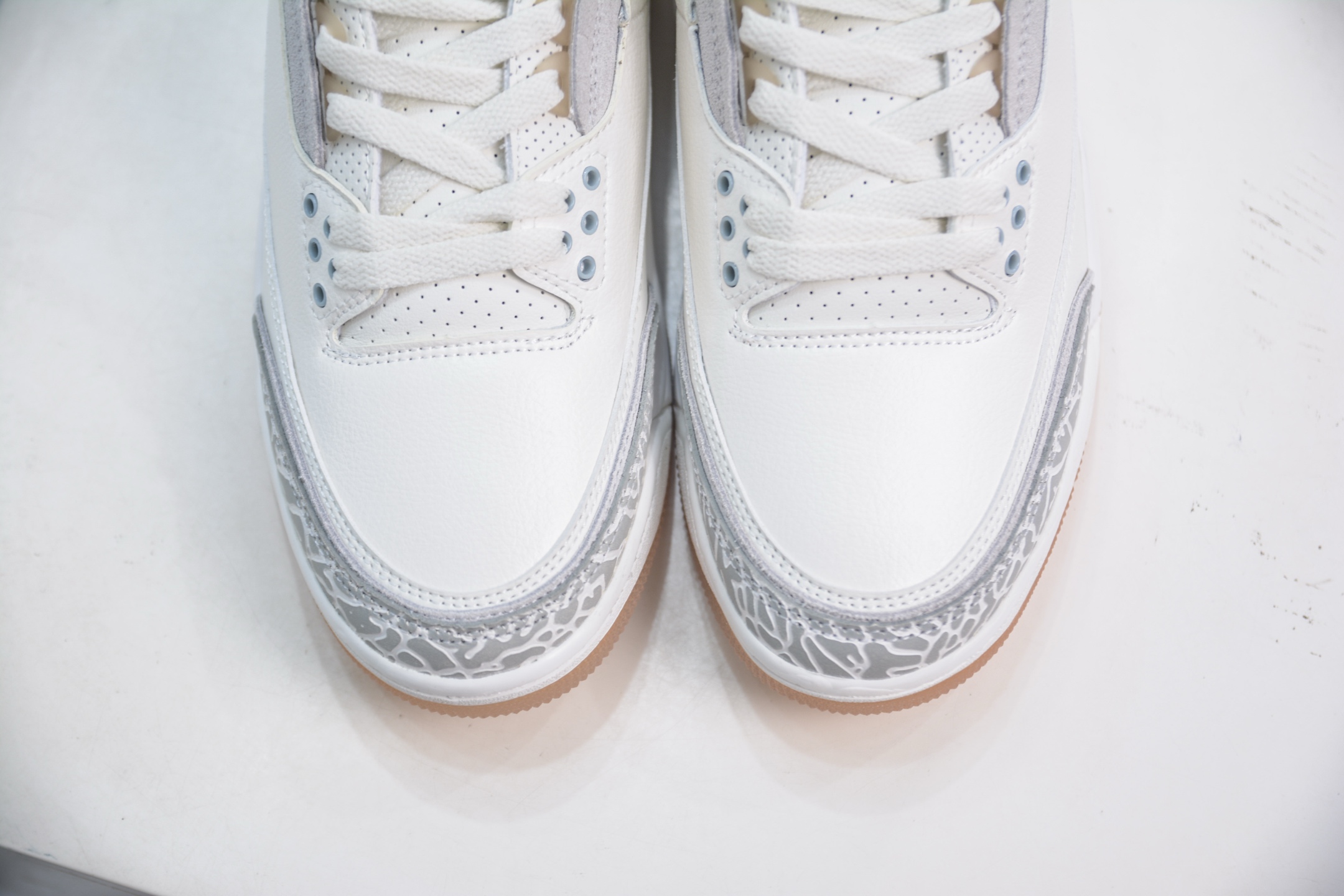 Air Jordan 3 Craft "Ivory" Premium Sneaker with Air Sole Cushioning 10 i1751128766330 734 0 8