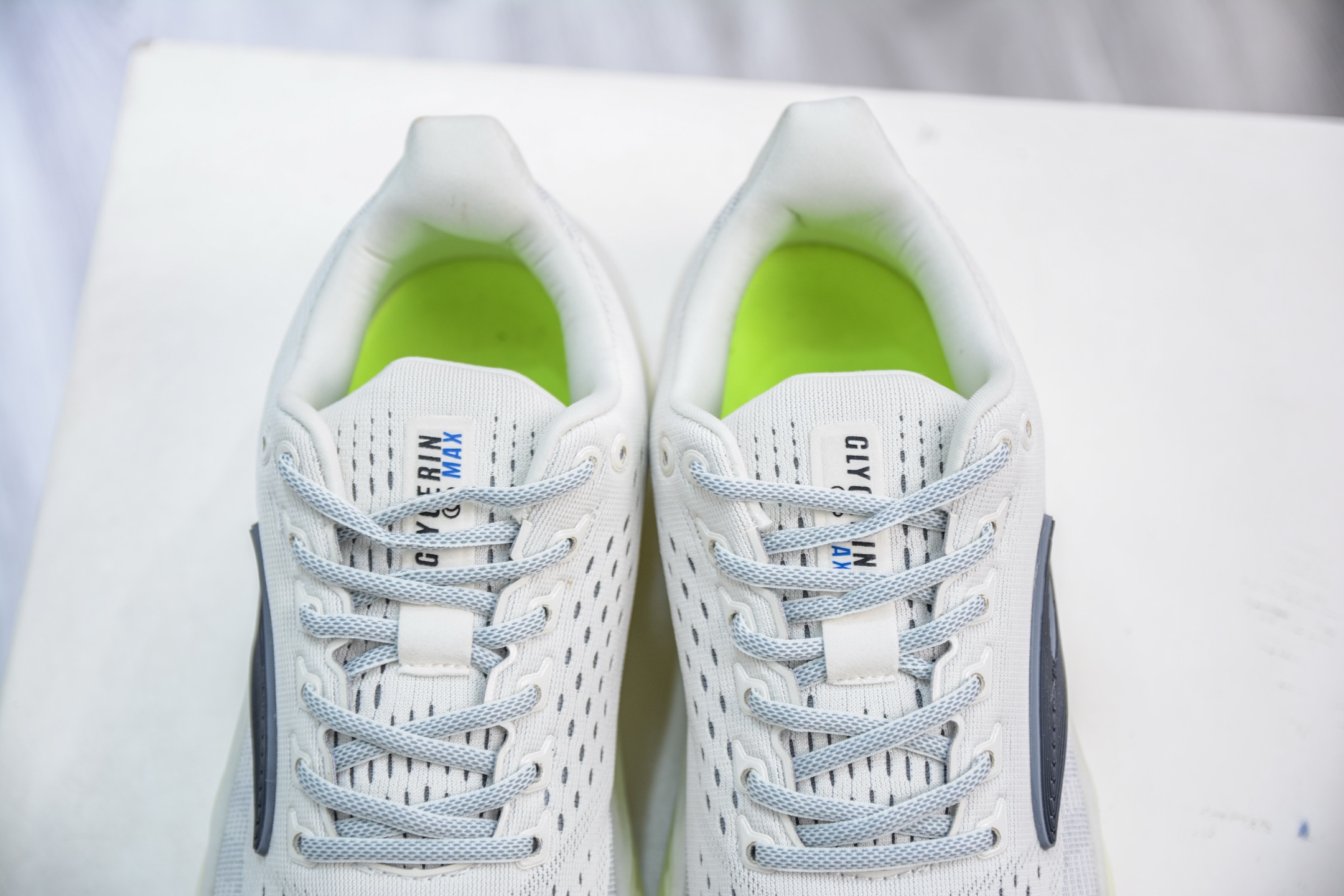 180 Brooks布鲁克斯 Glycerin max 舒适简约防滑耐磨低帮跑步鞋 1101171D099-Chinese UA Cheap High Quatity Brand Clothes Bags handbags Sneakers wholesale wholesaler seller from China Factory suppliers Fashion Clothing Shoes best Quality Beautiful Price 180 Brooks布鲁克斯 Glycerin max 舒适简约防滑耐磨低帮跑步鞋 1101171D099