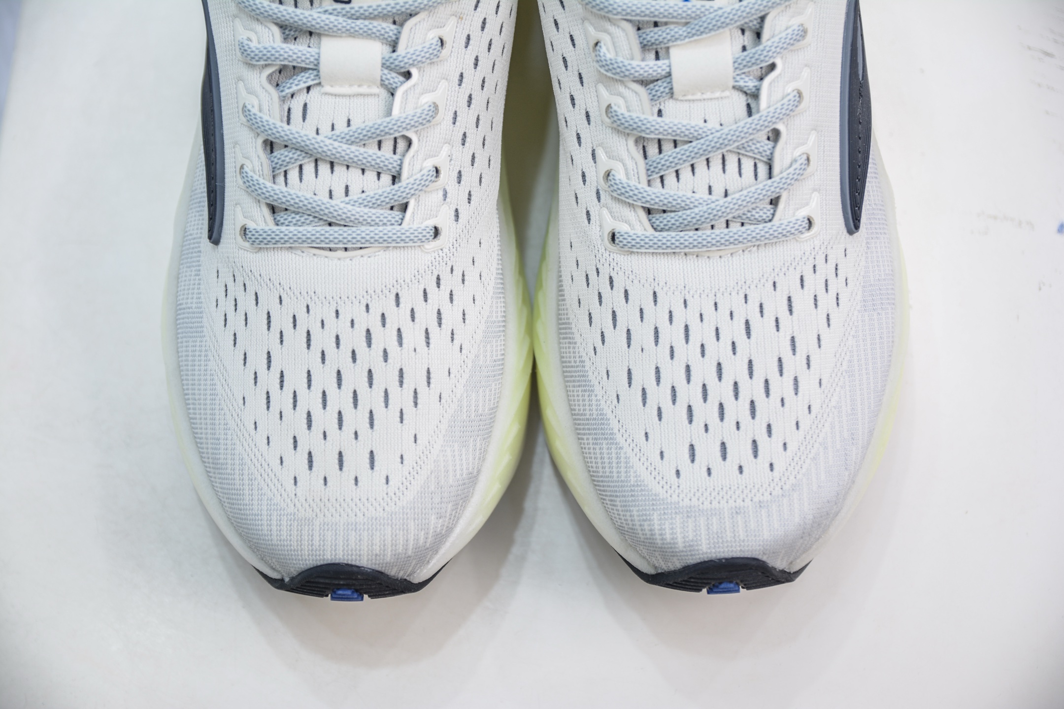 180 Brooks布鲁克斯 Glycerin max 舒适简约防滑耐磨低帮跑步鞋 1101171D099-Chinese UA Cheap High Quatity Brand Clothes Bags handbags Sneakers wholesale wholesaler seller from China Factory suppliers Fashion Clothing Shoes best Quality Beautiful Price 180 Brooks布鲁克斯 Glycerin max 舒适简约防滑耐磨低帮跑步鞋 1101171D099