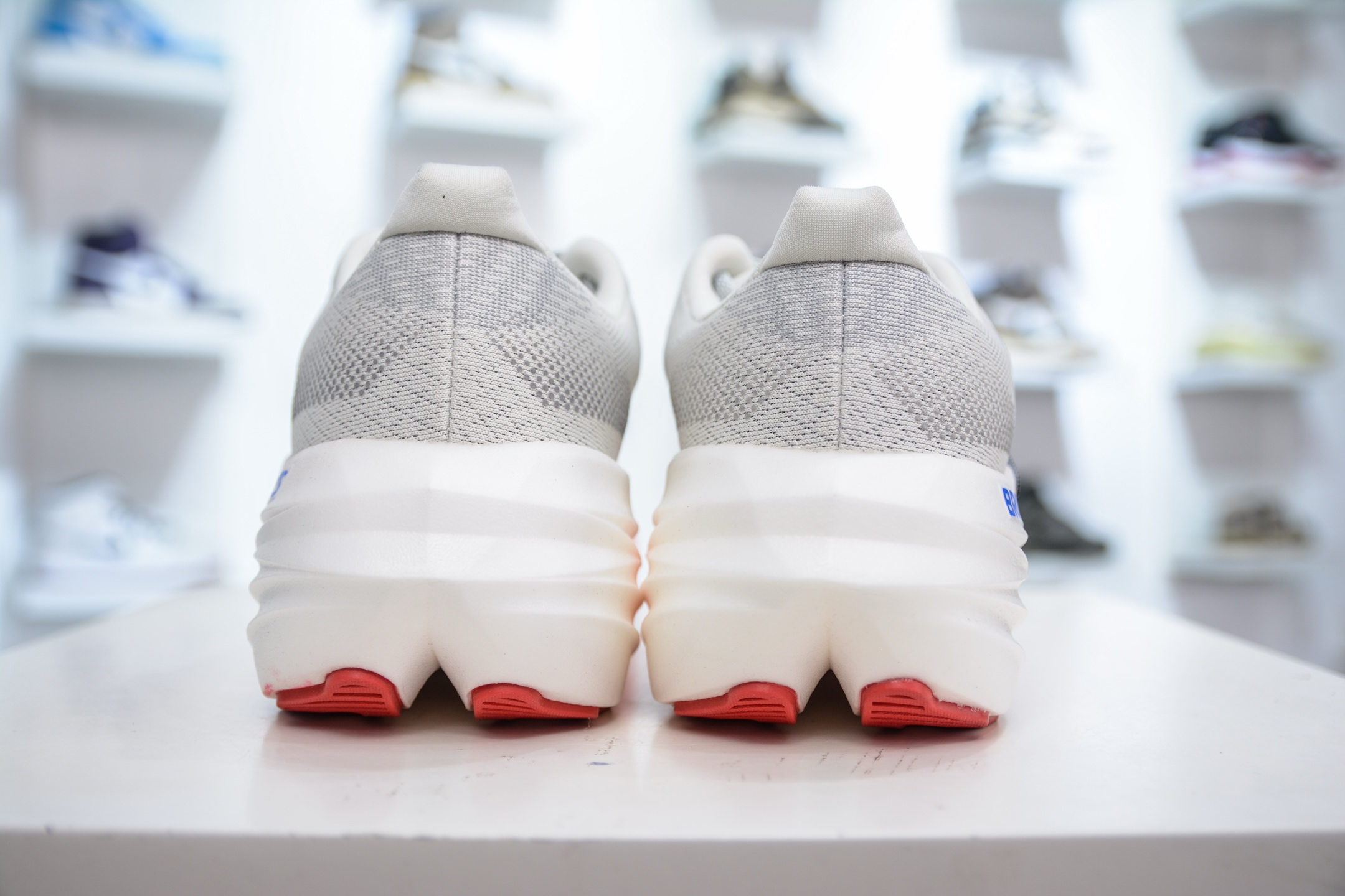 180 Brooks布鲁克斯 Glycerin max 舒适简约防滑耐磨低帮跑步鞋 120436B118-Chinese UA Cheap High Quatity Brand Clothes Bags handbags Sneakers wholesale wholesaler seller from China Factory suppliers Fashion Clothing Shoes best Quality Beautiful Price 180 Brooks布鲁克斯 Glycerin max 舒适简约防滑耐磨低帮跑步鞋 120436B118