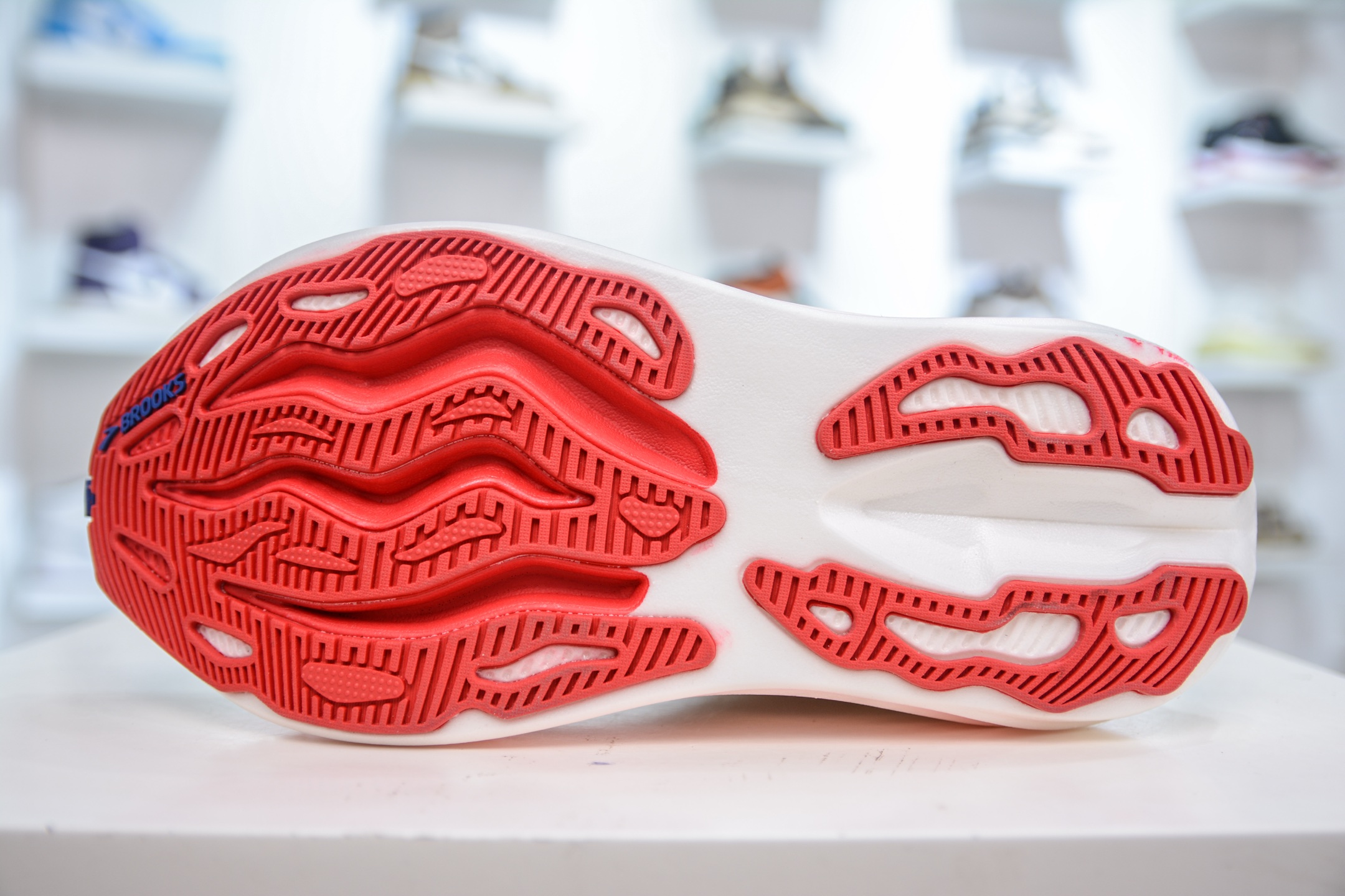 180 Brooks布鲁克斯 Glycerin max 舒适简约防滑耐磨低帮跑步鞋 120436B118-Chinese UA Cheap High Quatity Brand Clothes Bags handbags Sneakers wholesale wholesaler seller from China Factory suppliers Fashion Clothing Shoes best Quality Beautiful Price 180 Brooks布鲁克斯 Glycerin max 舒适简约防滑耐磨低帮跑步鞋 120436B118