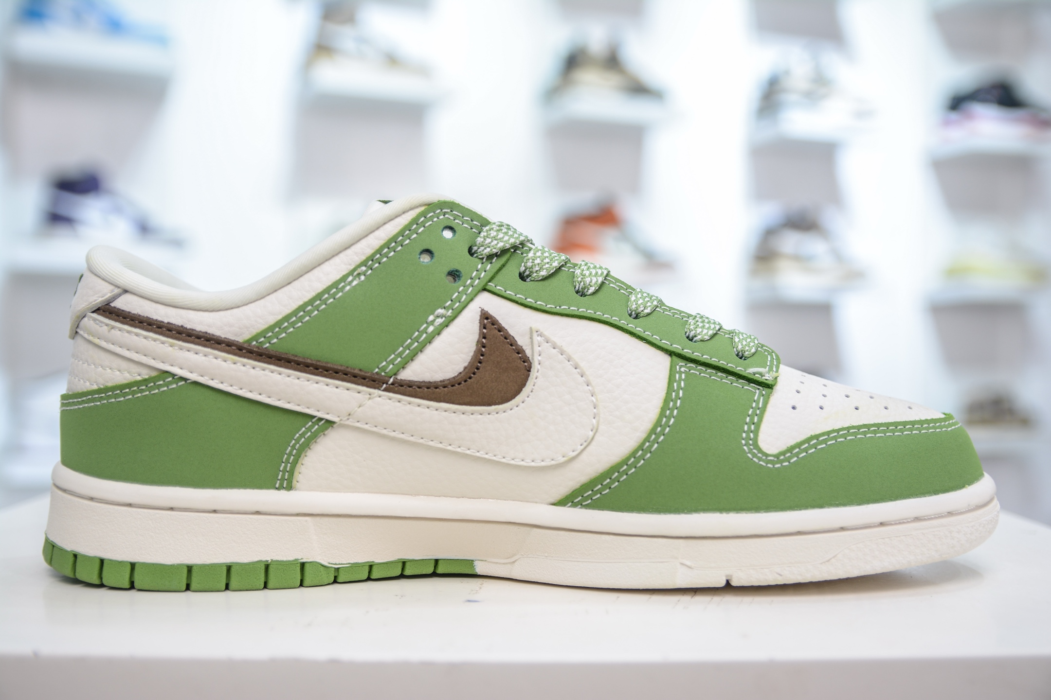 280 Nike SB Dunk Low x Stussy 斯图西联名-绿白棕双钩 LW1818-120-Chinese UA Cheap High Quatity Brand Clothes Bags handbags Sneakers wholesale wholesaler seller from China Factory suppliers Fashion Clothing Shoes best Quality Beautiful Price 280 Nike SB Dunk Low x Stussy 斯图西联名-绿白棕双钩 LW1818-120