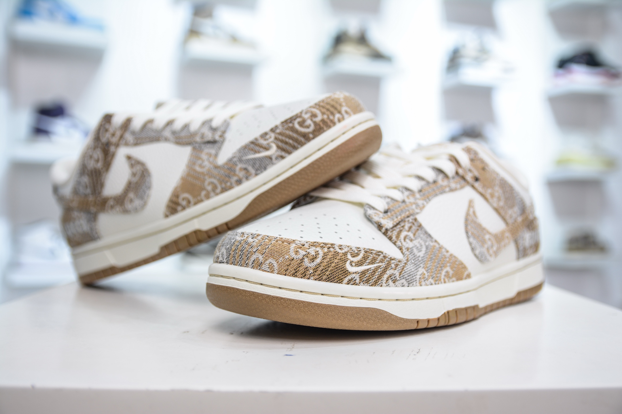 280 Nike SB Dunk Low x GUCCI 古驰联名-白卡其灰牛仔 SC9207-421-Chinese UA Cheap High Quatity Brand Clothes Bags handbags Sneakers wholesale wholesaler seller from China Factory suppliers Fashion Clothing Shoes best Quality Beautiful Price 280 Nike SB Dunk Low x GUCCI 古驰联名-白卡其灰牛仔 SC9207-421