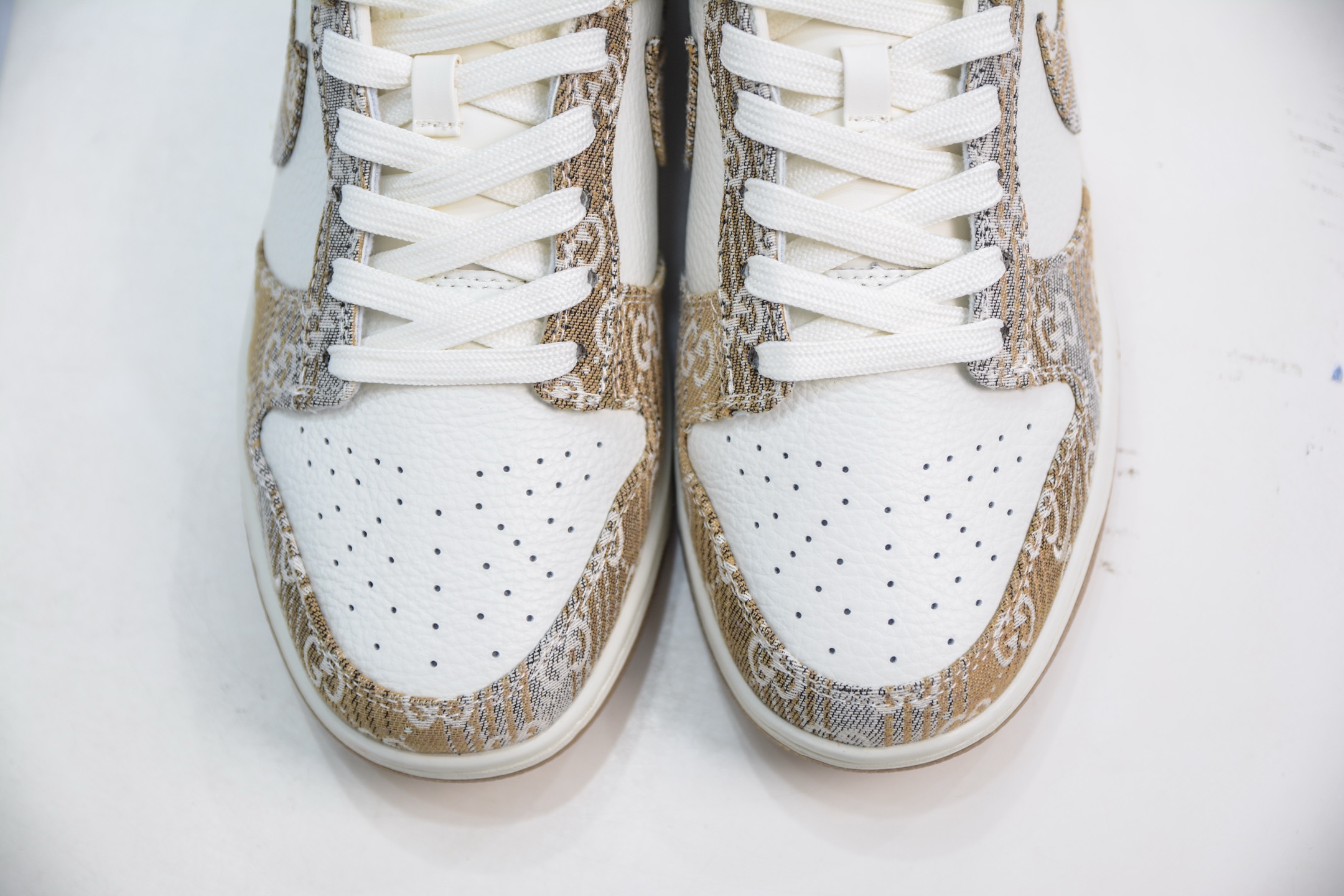 280 Nike SB Dunk Low x GUCCI 古驰联名-白卡其灰牛仔 SC9207-421-Chinese UA Cheap High Quatity Brand Clothes Bags handbags Sneakers wholesale wholesaler seller from China Factory suppliers Fashion Clothing Shoes best Quality Beautiful Price 280 Nike SB Dunk Low x GUCCI 古驰联名-白卡其灰牛仔 SC9207-421