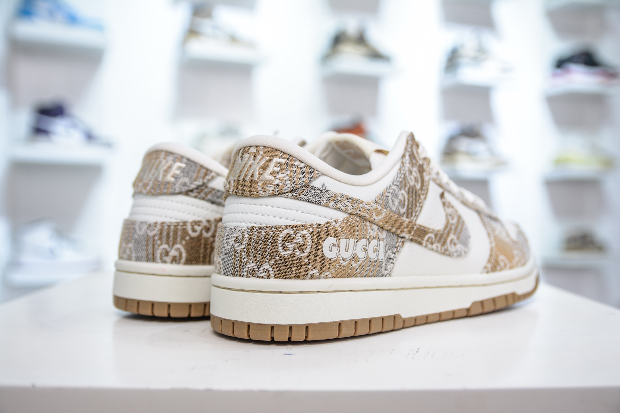 280 Nike SB Dunk Low x GUCCI 古驰联名-白卡其灰牛仔 SC9207-421-Chinese UA Cheap High Quatity Brand Clothes Bags handbags Sneakers wholesale wholesaler seller from China Factory suppliers Fashion Clothing Shoes best Quality Beautiful Price 280 Nike SB Dunk Low x GUCCI 古驰联名-白卡其灰牛仔 SC9207-421