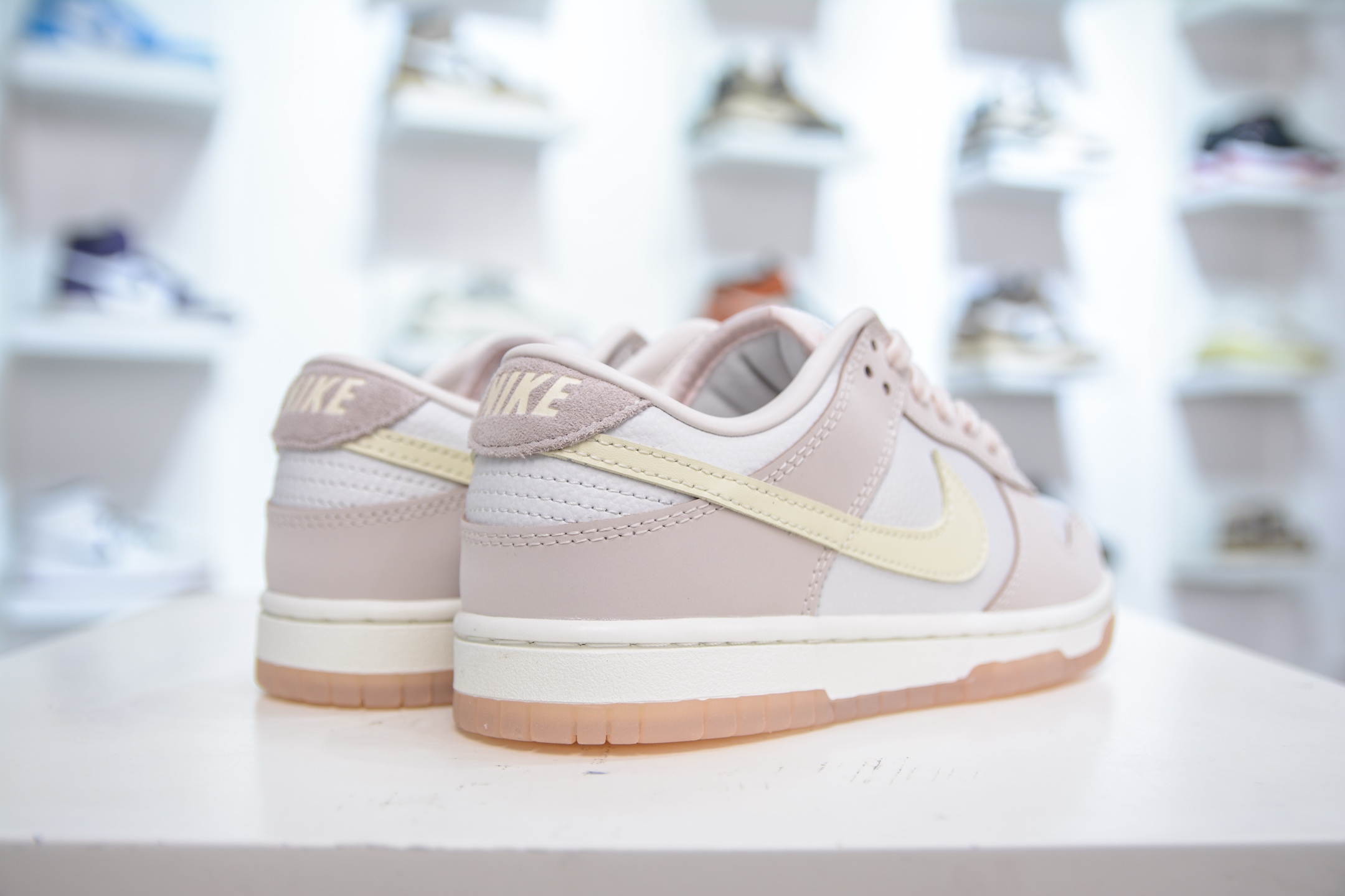 180 Nike Dunk Low 柔粉 FB7910-601-Chinese UA Cheap High Quatity Brand Clothes Bags handbags Sneakers wholesale wholesaler seller from China Factory suppliers Fashion Clothing Shoes best Quality Beautiful Price 180 Nike Dunk Low 柔粉 FB7910-601