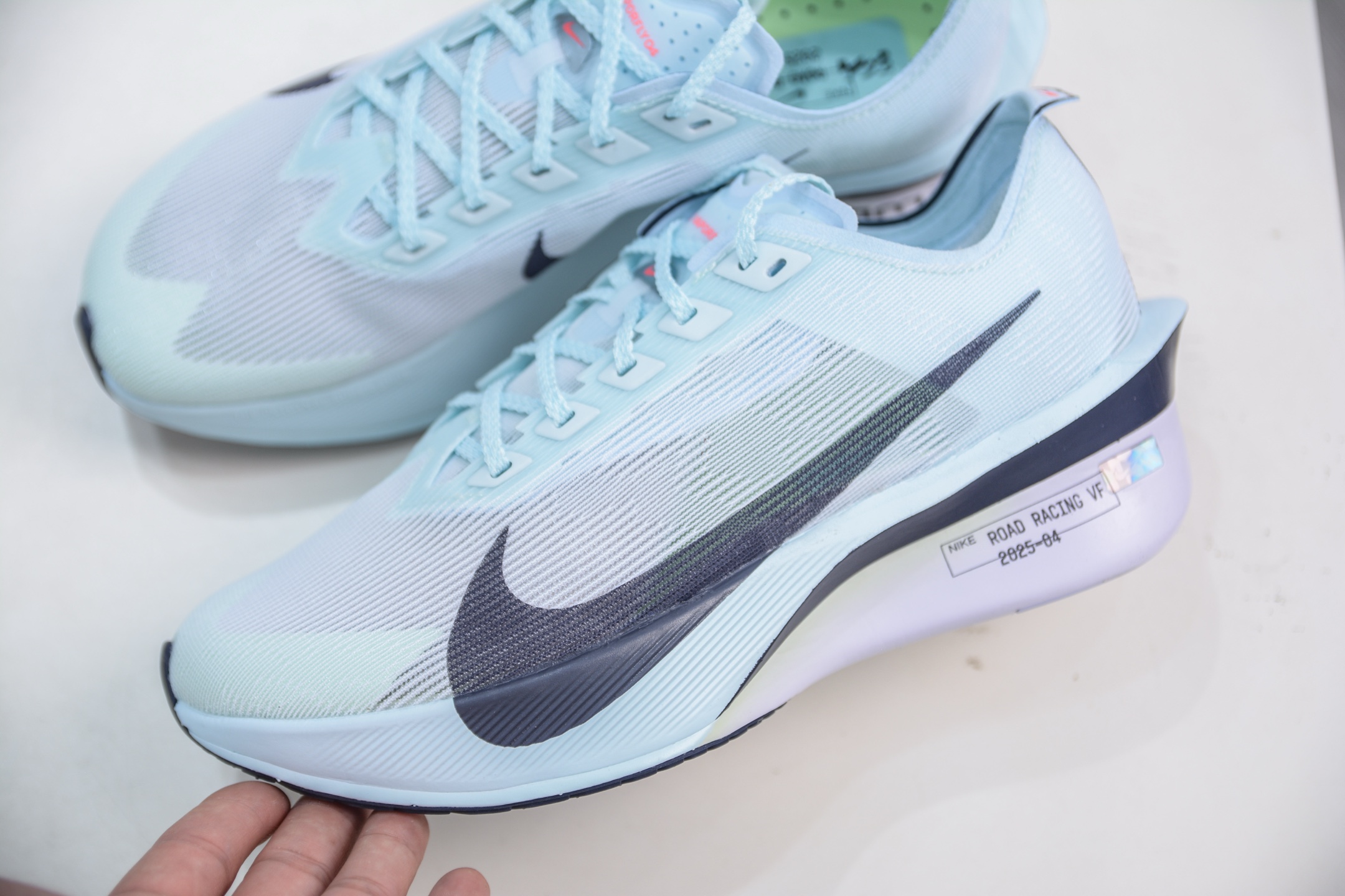 220 Nike ZoomX Vaporfly NEXT% 4 马拉松系列公路竞速超轻缓震跑步鞋 HF6412-400-Chinese UA Cheap High Quatity Brand Clothes Bags handbags Sneakers wholesale wholesaler seller from China Factory suppliers Fashion Clothing Shoes best Quality Beautiful Price 220 Nike ZoomX Vaporfly NEXT% 4 马拉松系列公路竞速超轻缓震跑步鞋 HF6412-400