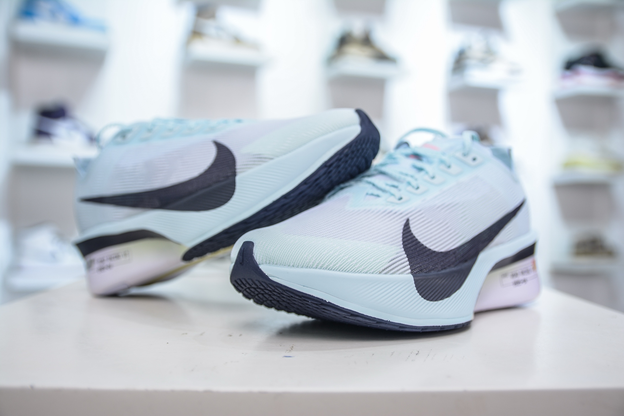 220 Nike ZoomX Vaporfly NEXT% 4 马拉松系列公路竞速超轻缓震跑步鞋 HF6412-400-Chinese UA Cheap High Quatity Brand Clothes Bags handbags Sneakers wholesale wholesaler seller from China Factory suppliers Fashion Clothing Shoes best Quality Beautiful Price 220 Nike ZoomX Vaporfly NEXT% 4 马拉松系列公路竞速超轻缓震跑步鞋 HF6412-400