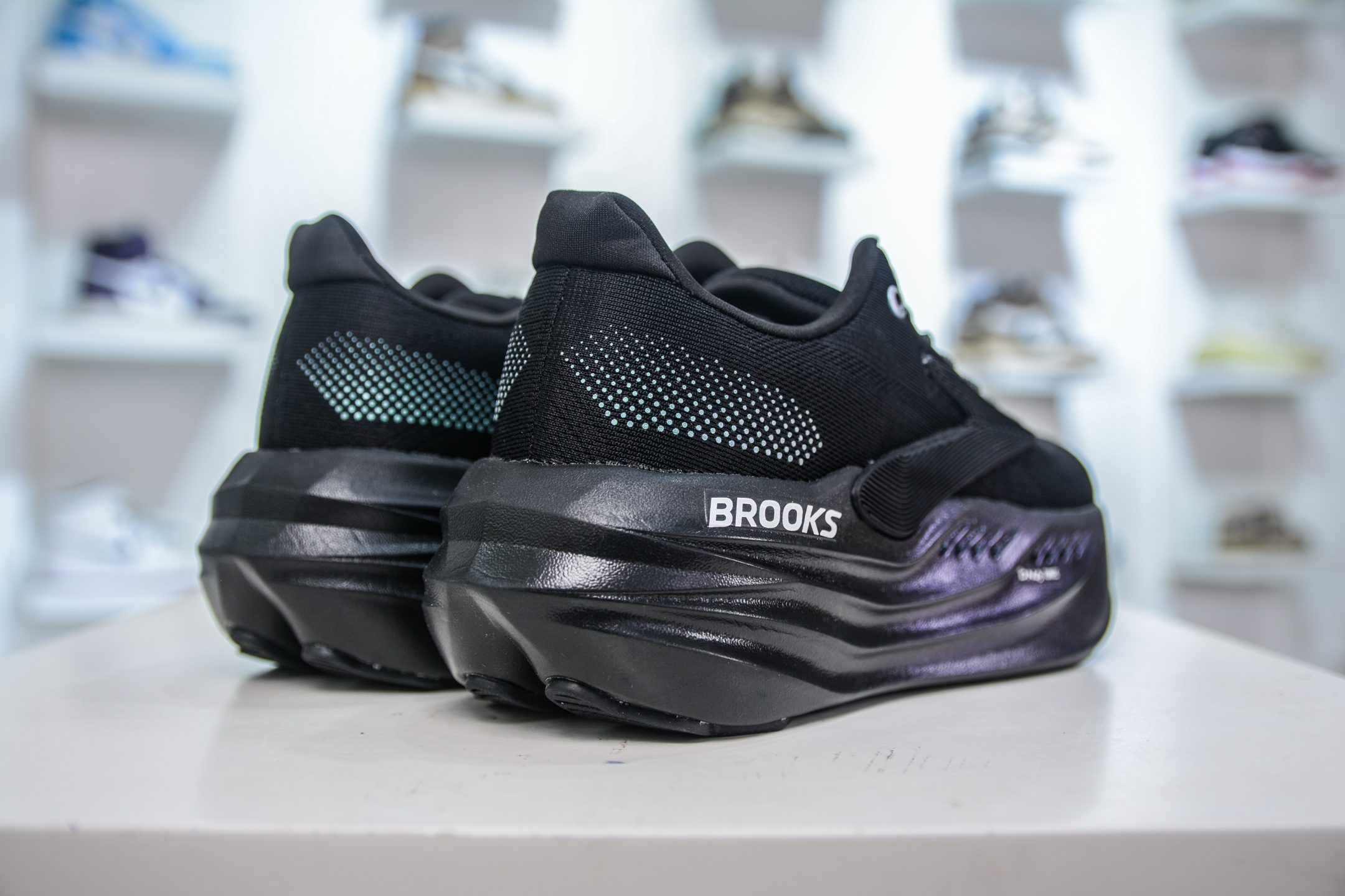 180 Brooks布鲁克斯 Glycerin max 舒适简约防滑耐磨低帮跑步鞋 120436 1B 026-Chinese UA Cheap High Quatity Brand Clothes Bags handbags Sneakers wholesale wholesaler seller from China Factory suppliers Fashion Clothing Shoes best Quality Beautiful Price 180 Brooks布鲁克斯 Glycerin max 舒适简约防滑耐磨低帮跑步鞋 120436 1B 026