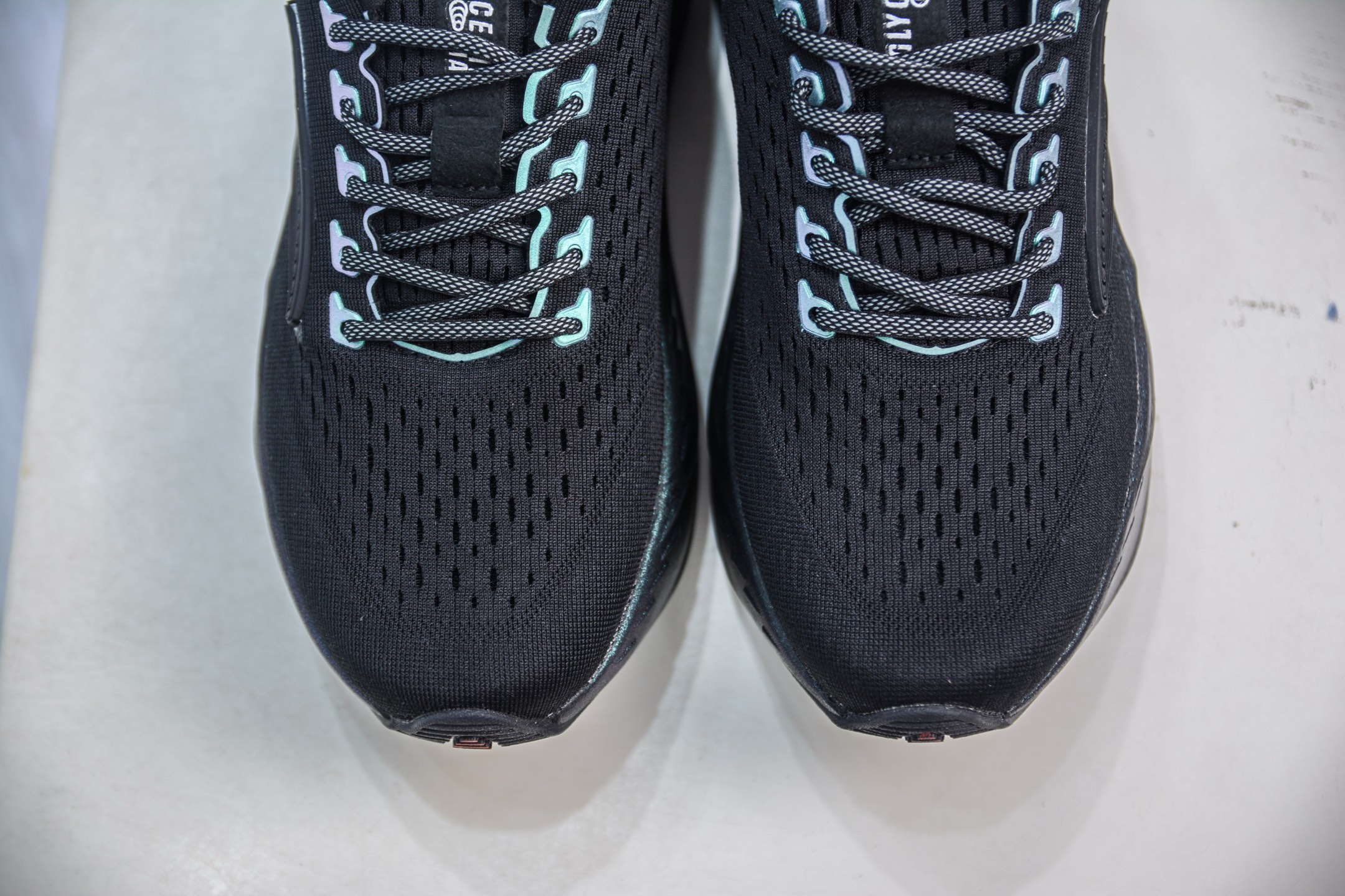 180 Brooks布鲁克斯 Glycerin max 舒适简约防滑耐磨低帮跑步鞋 120436 1B 026-Chinese UA Cheap High Quatity Brand Clothes Bags handbags Sneakers wholesale wholesaler seller from China Factory suppliers Fashion Clothing Shoes best Quality Beautiful Price 180 Brooks布鲁克斯 Glycerin max 舒适简约防滑耐磨低帮跑步鞋 120436 1B 026