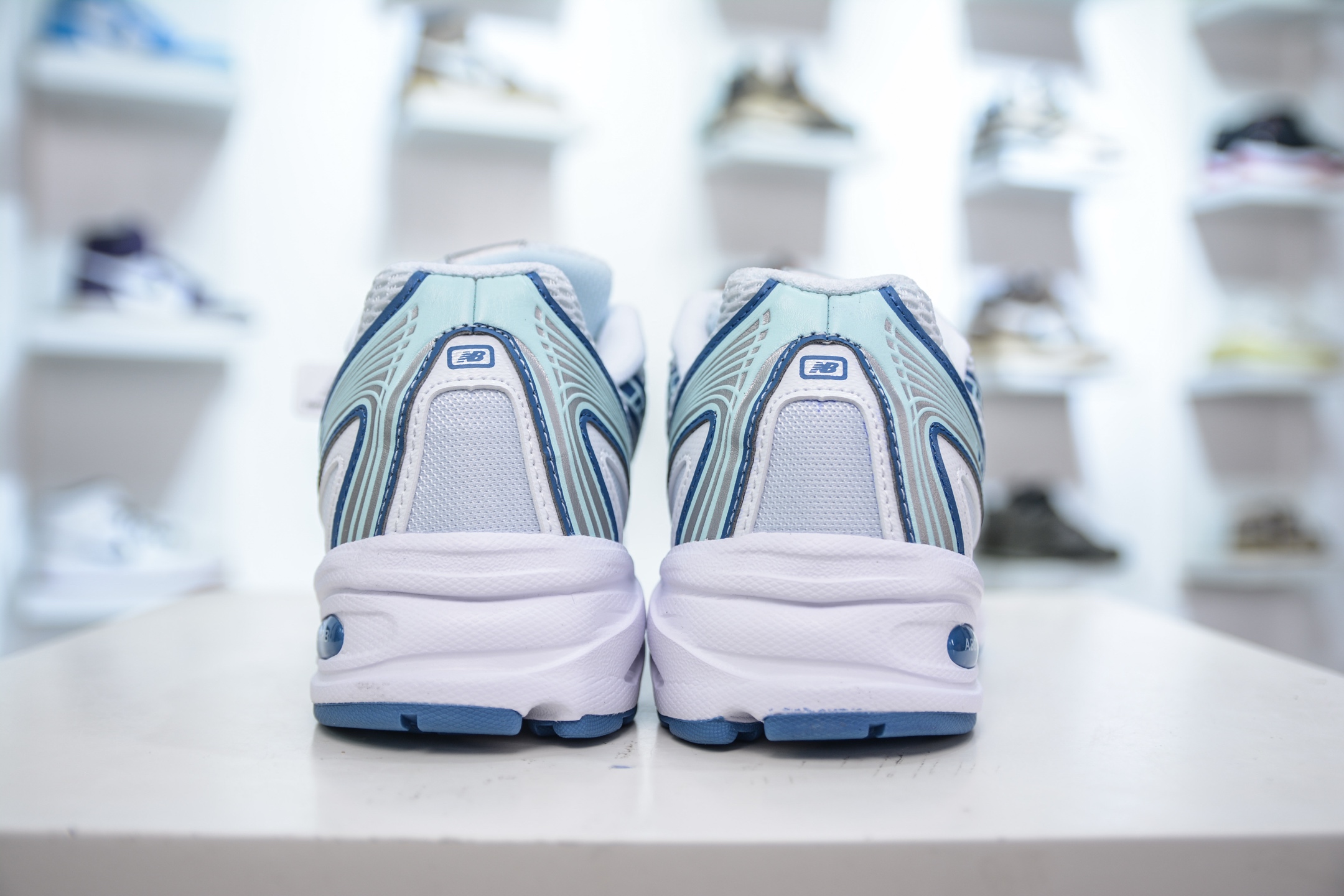 180 优势主推好价 New Balance MR740 NB新百伦系列复古老爹风休闲运动慢跑鞋 U740LB2-Chinese UA Cheap High Quatity Brand Clothes Bags handbags Sneakers wholesale wholesaler seller from China Factory suppliers Fashion Clothing Shoes best Quality Beautiful Price 180 优势主推好价 New Balance MR740 NB新百伦系列复古老爹风休闲运动慢跑鞋 U740LB2