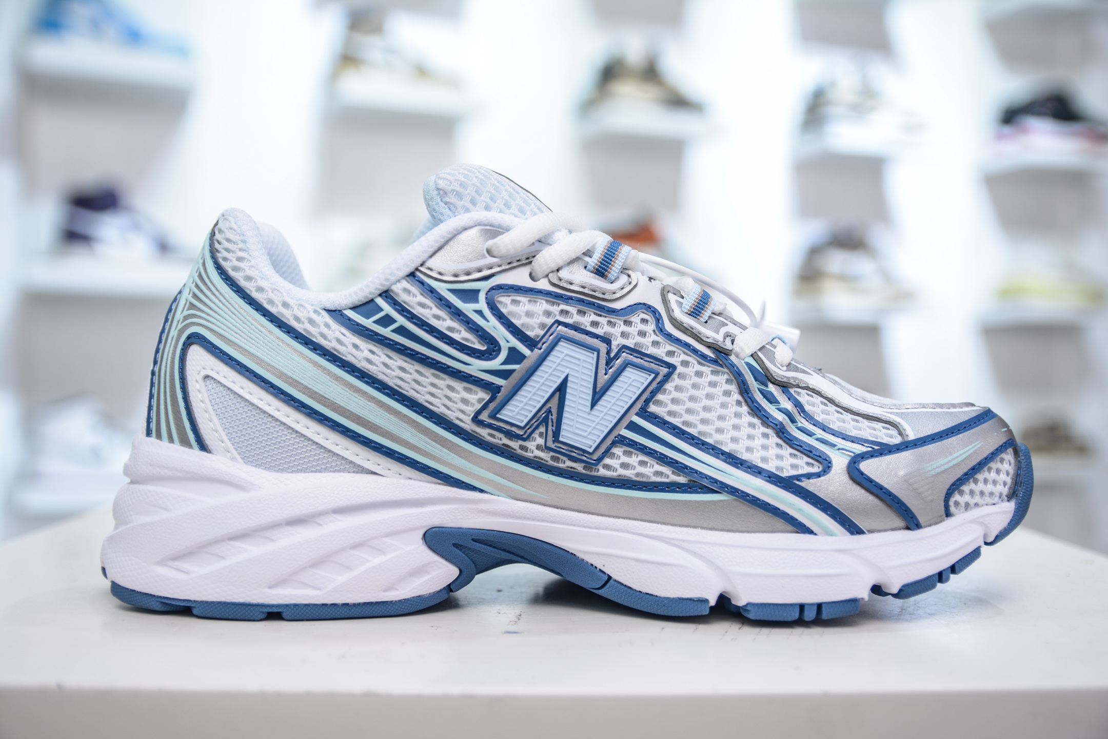 180 优势主推好价 New Balance MR740 NB新百伦系列复古老爹风休闲运动慢跑鞋 U740LB2-Chinese UA Cheap High Quatity Brand Clothes Bags handbags Sneakers wholesale wholesaler seller from China Factory suppliers Fashion Clothing Shoes best Quality Beautiful Price 180 优势主推好价 New Balance MR740 NB新百伦系列复古老爹风休闲运动慢跑鞋 U740LB2