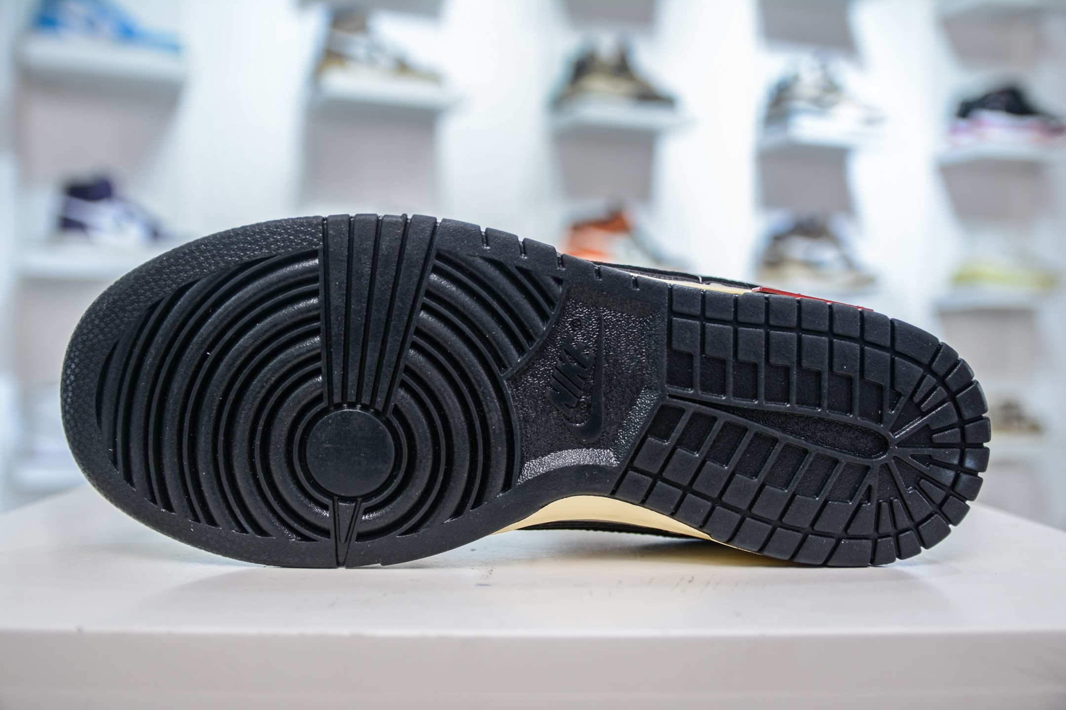 280 优势主推好价 Nike SB Dunk Low x Supreme SUP联名-米白黑 SC9207-409-Chinese UA Cheap High Quatity Brand Clothes Bags handbags Sneakers wholesale wholesaler seller from China Factory suppliers Fashion Clothing Shoes best Quality Beautiful Price 280 优势主推好价 Nike SB Dunk Low x Supreme SUP联名-米白黑 SC9207-409