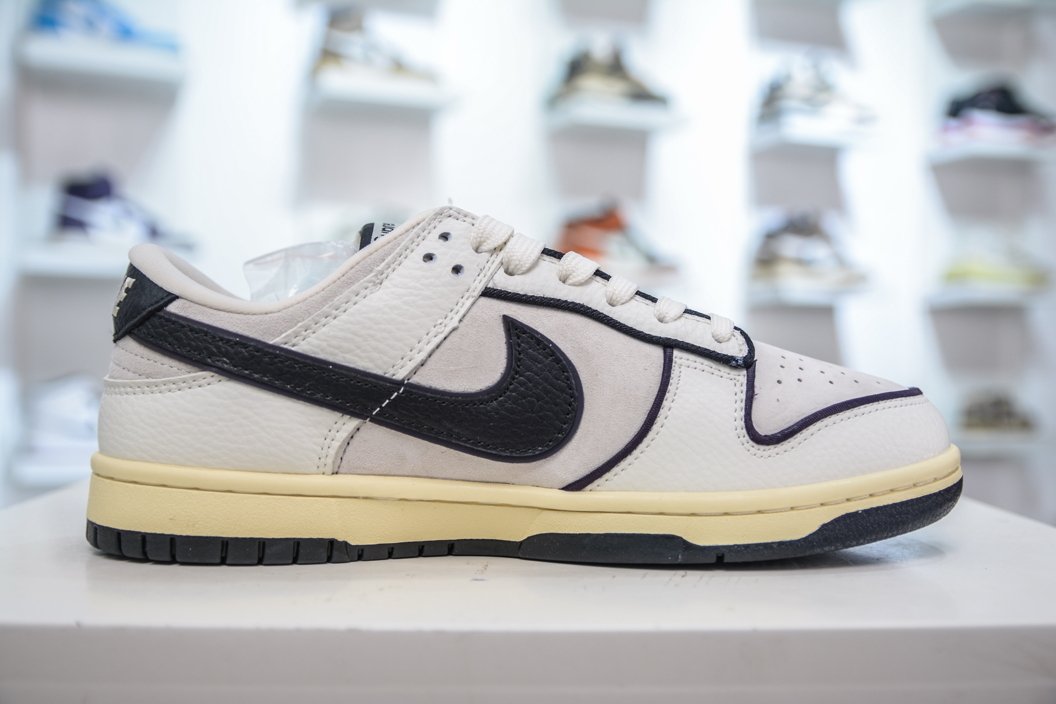 280 优势主推好价 Nike SB Dunk Low x Supreme SUP联名-米白黑 SC9207-409-Chinese UA Cheap High Quatity Brand Clothes Bags handbags Sneakers wholesale wholesaler seller from China Factory suppliers Fashion Clothing Shoes best Quality Beautiful Price 280 优势主推好价 Nike SB Dunk Low x Supreme SUP联名-米白黑 SC9207-409