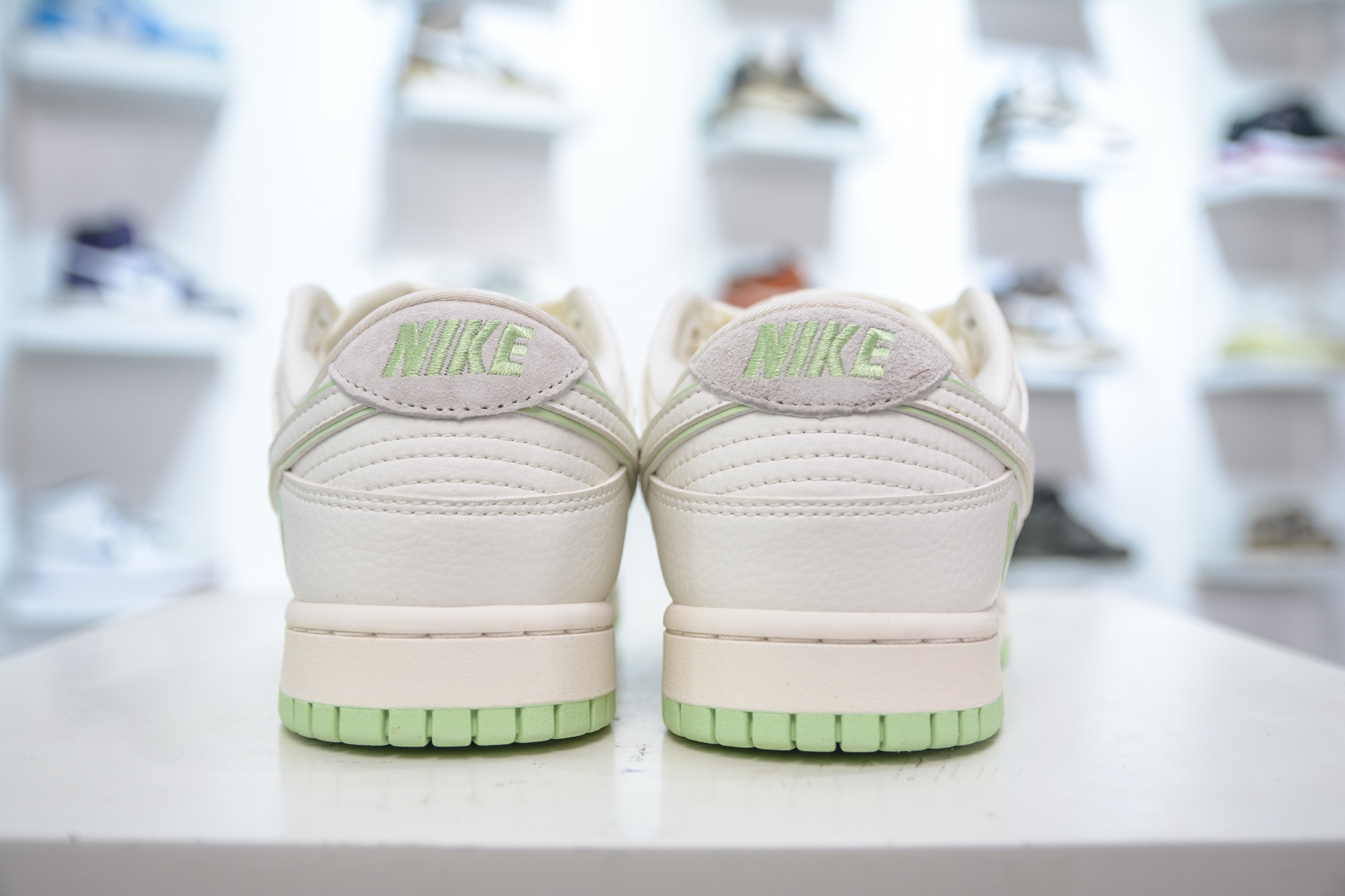 Nike SB Dunk Low x BAPE Collab – Cream/Green, Original Materials 2 i1751295460331 4264 0 1