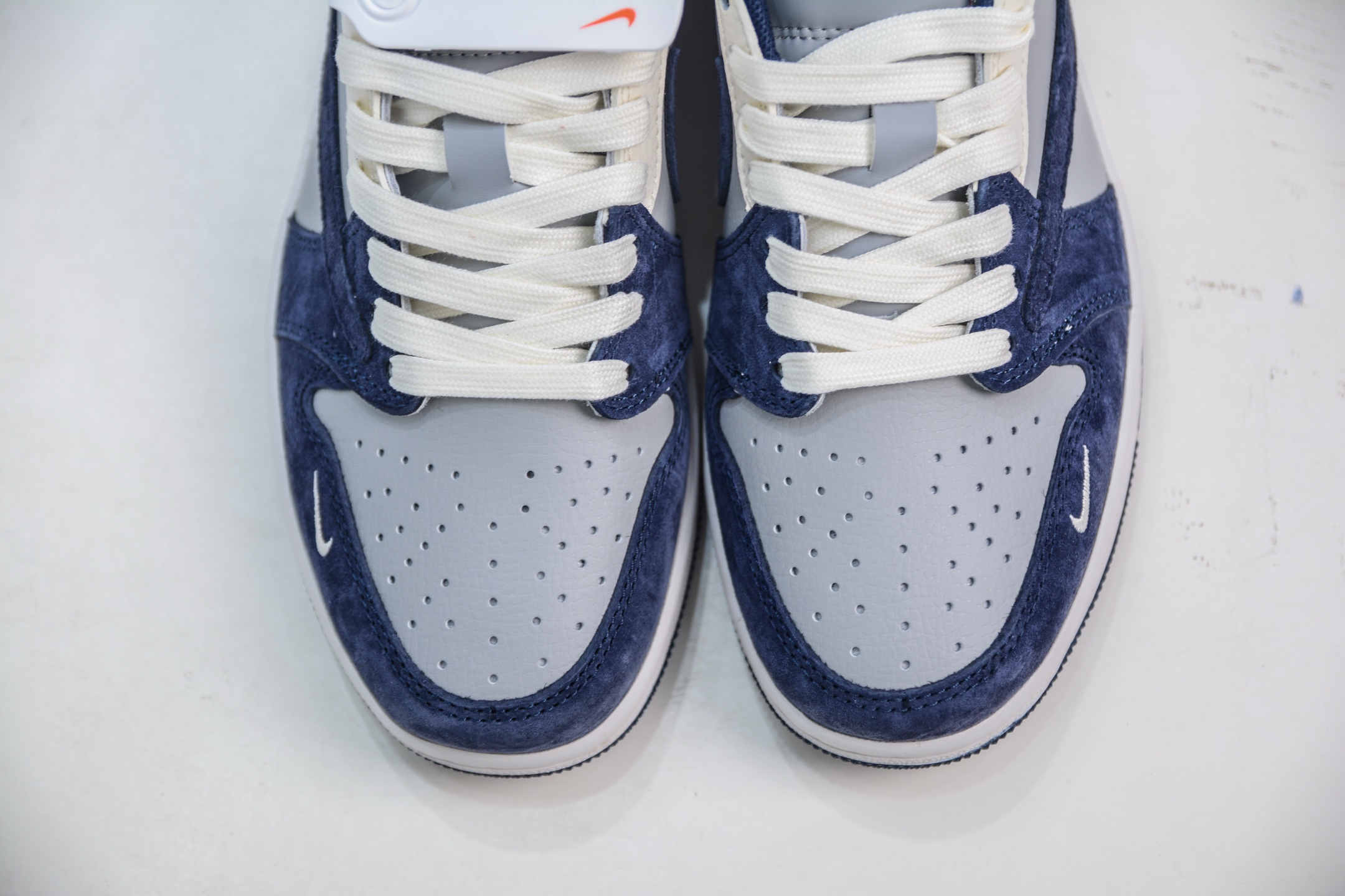 Travis Scott x Nike Air Jordan 1 Low UNDEFEATED - Grey Blue Sneakers 10 i1751295510623 6250 0 8