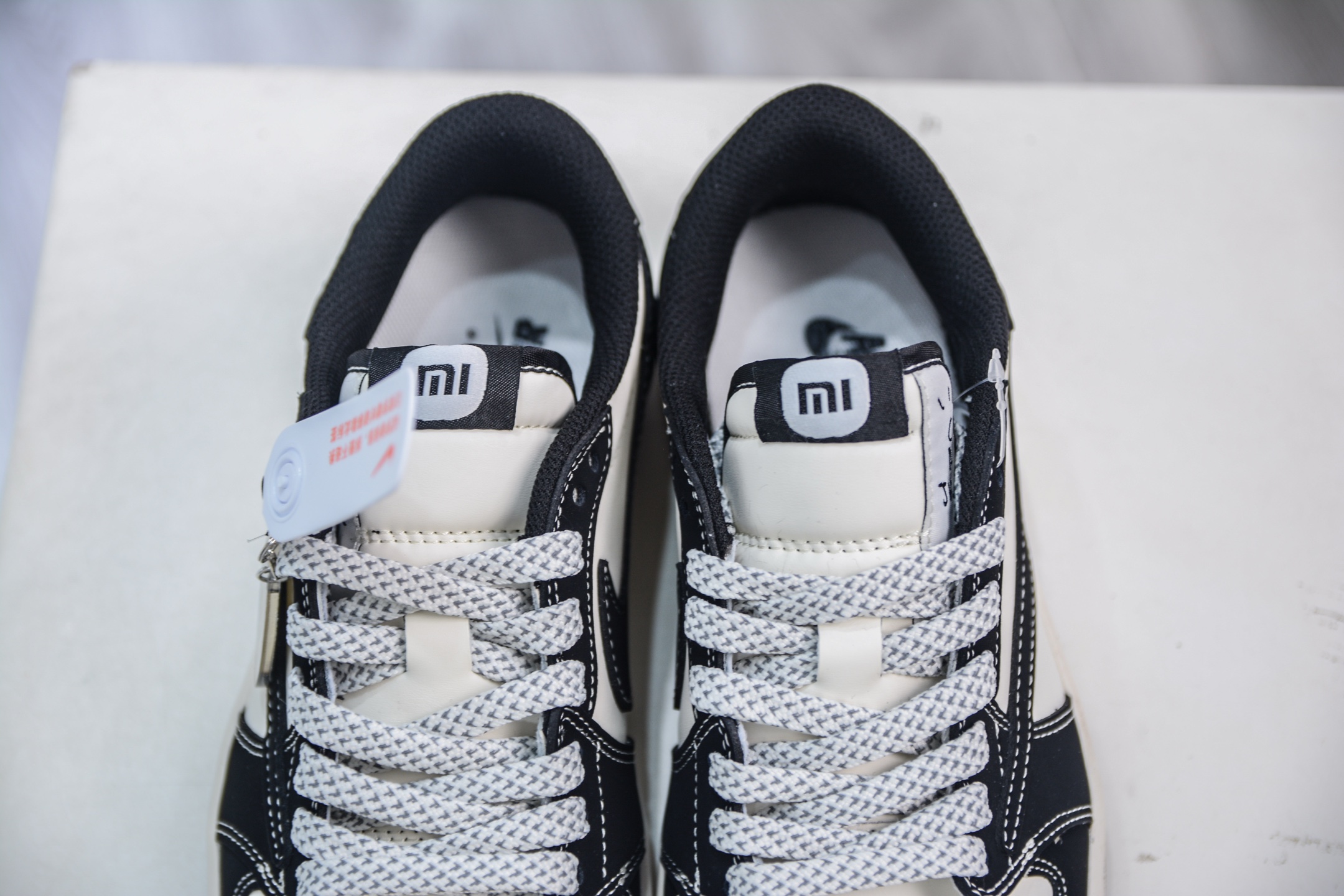 Air Jordan 1 Low x Xiaomi SU7 Custom Black/White Sneakers 9 i1751295556903 5395 0 7