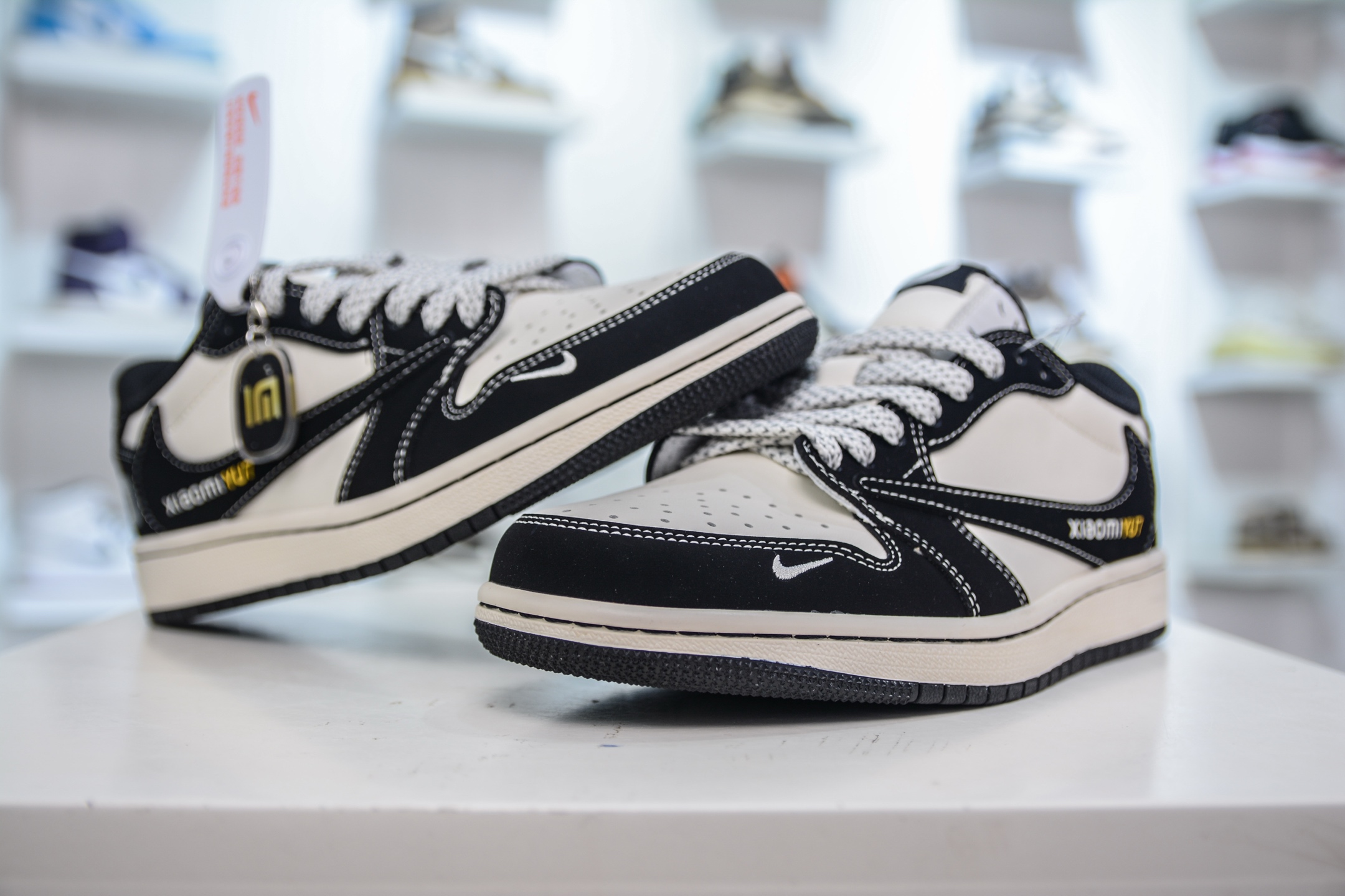 Air Jordan 1 Low x Xiaomi SU7 Custom Black/White Sneakers 5 i1751295559128 5685 0 3