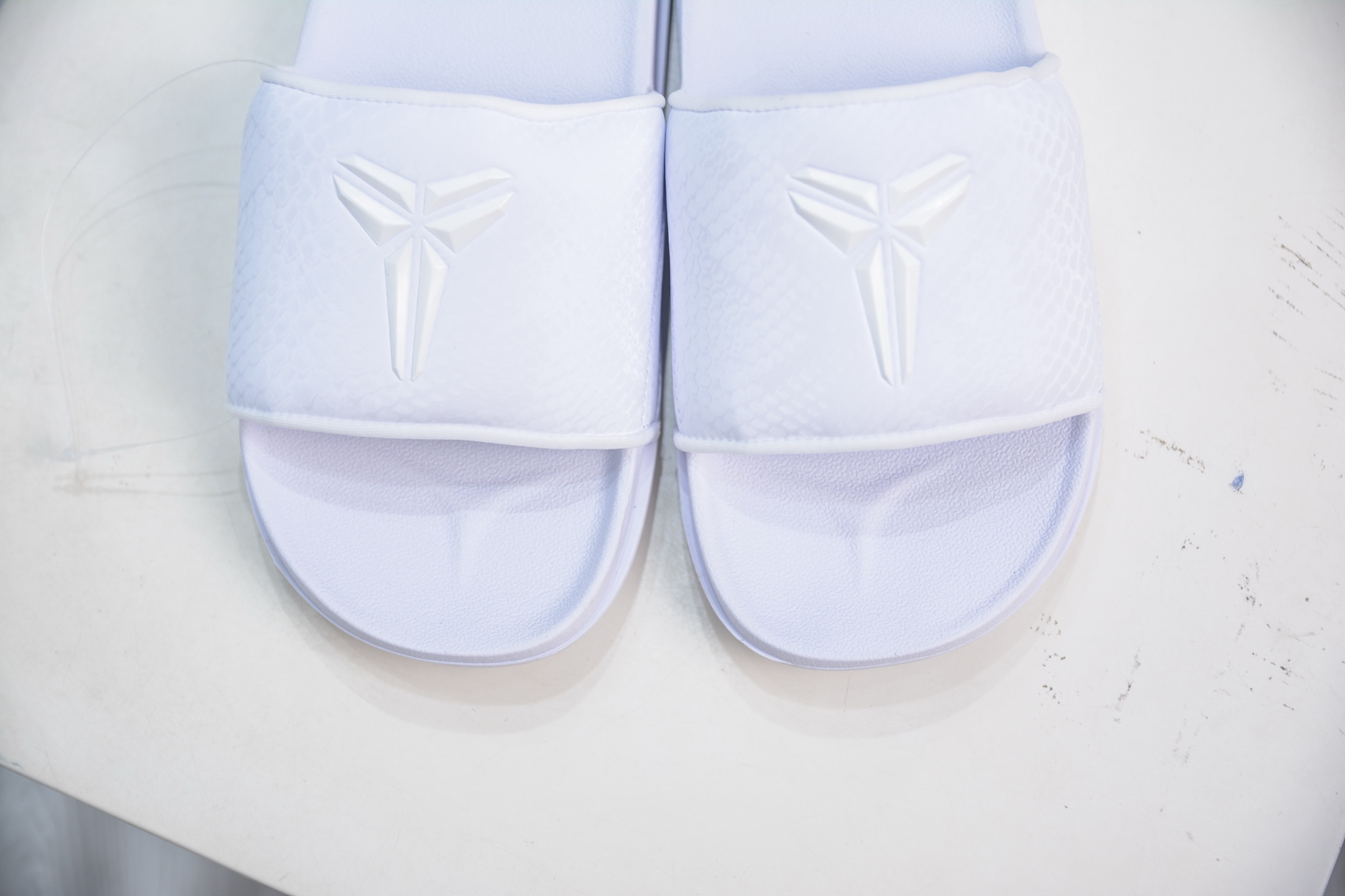 Nike Kobe Offcourt Slide: Comfort & Style for Men and Women 10 i1751295677756 4803 0 8