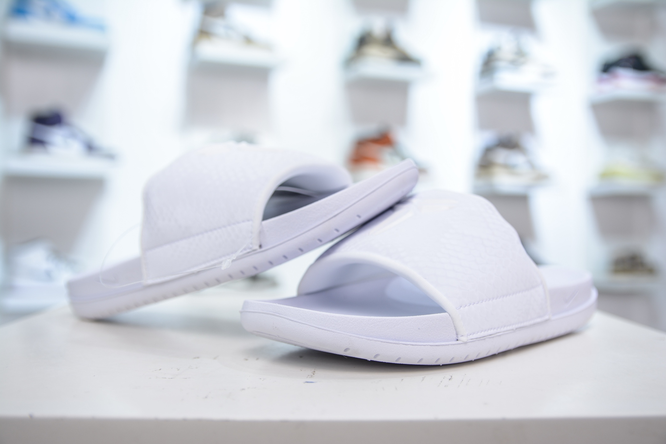 Nike Kobe Offcourt Slide: Comfort & Style for Men and Women 5 i1751295679192 7525 0 3