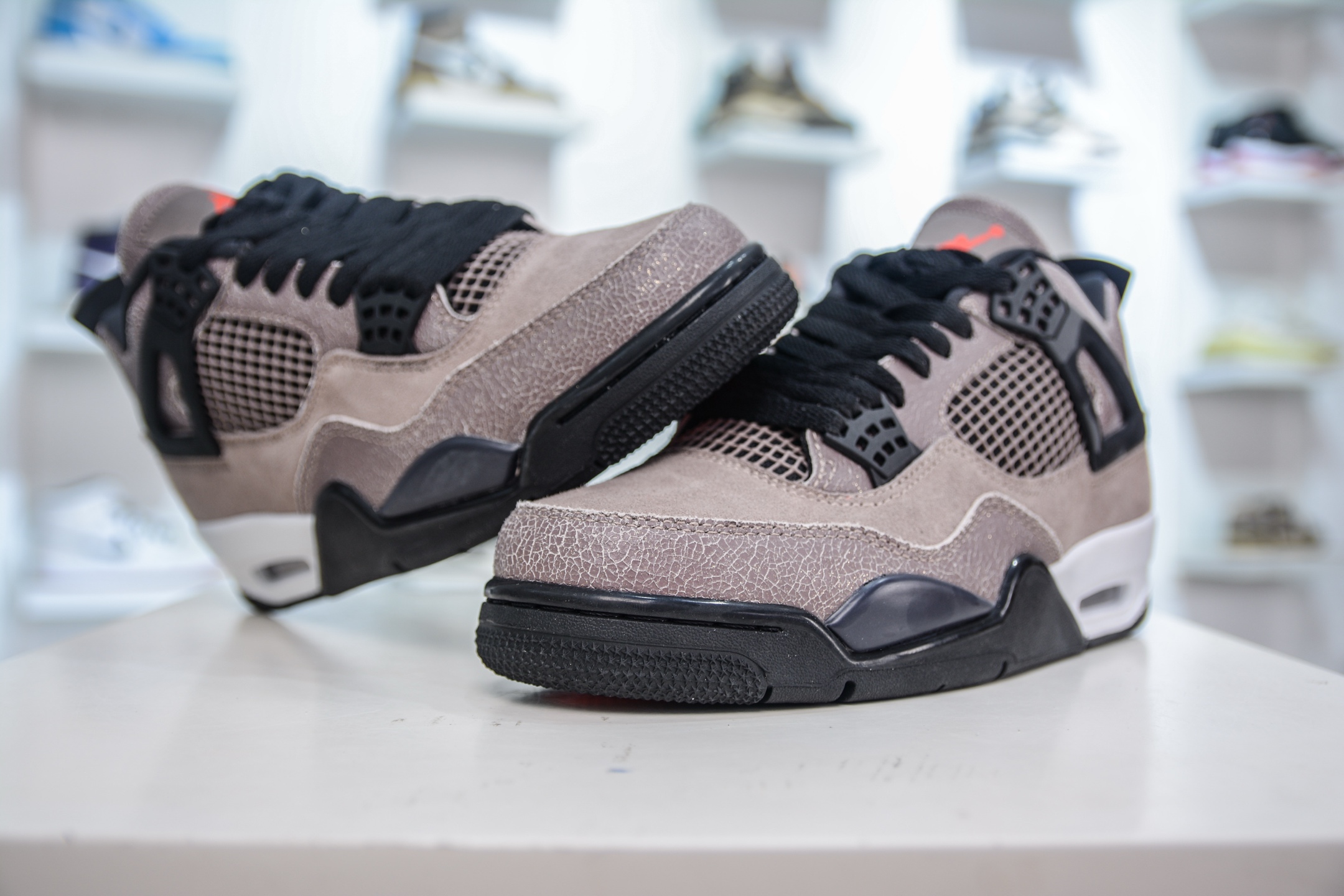 Air Jordan 4 Retro 'Taupe Haze' Black Brown Mocha Sneakers DB0732-200 5 i1751296044242 6163 0 3