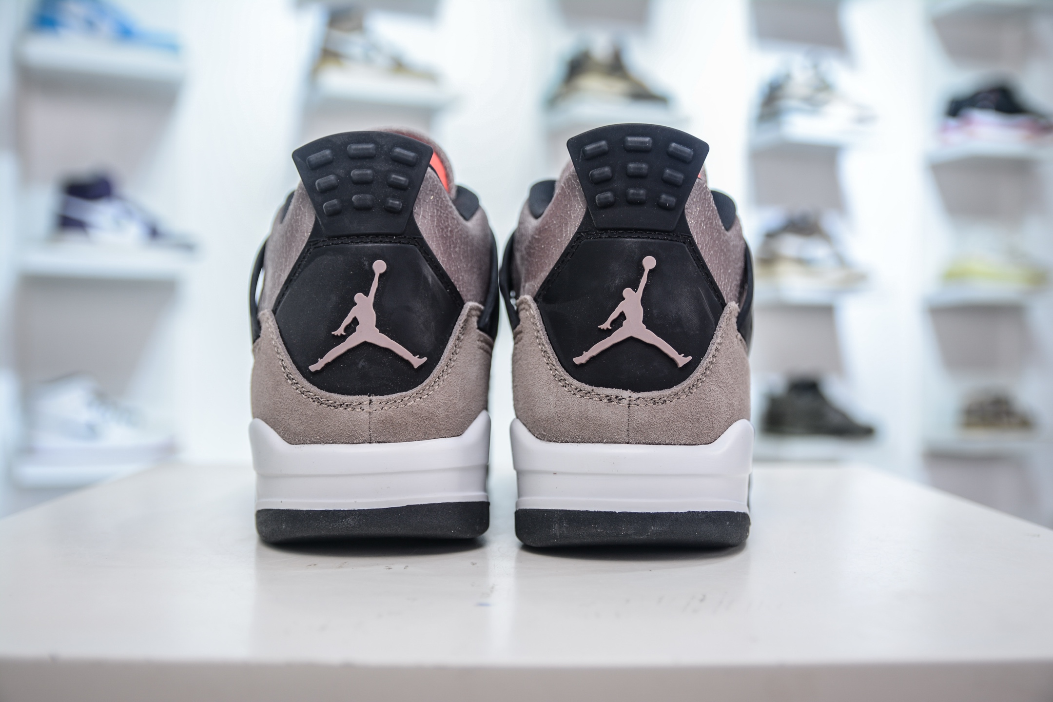 Air Jordan 4 Retro 'Taupe Haze' Black Brown Mocha Sneakers DB0732-200 3 i1751296044257 4130 0 1