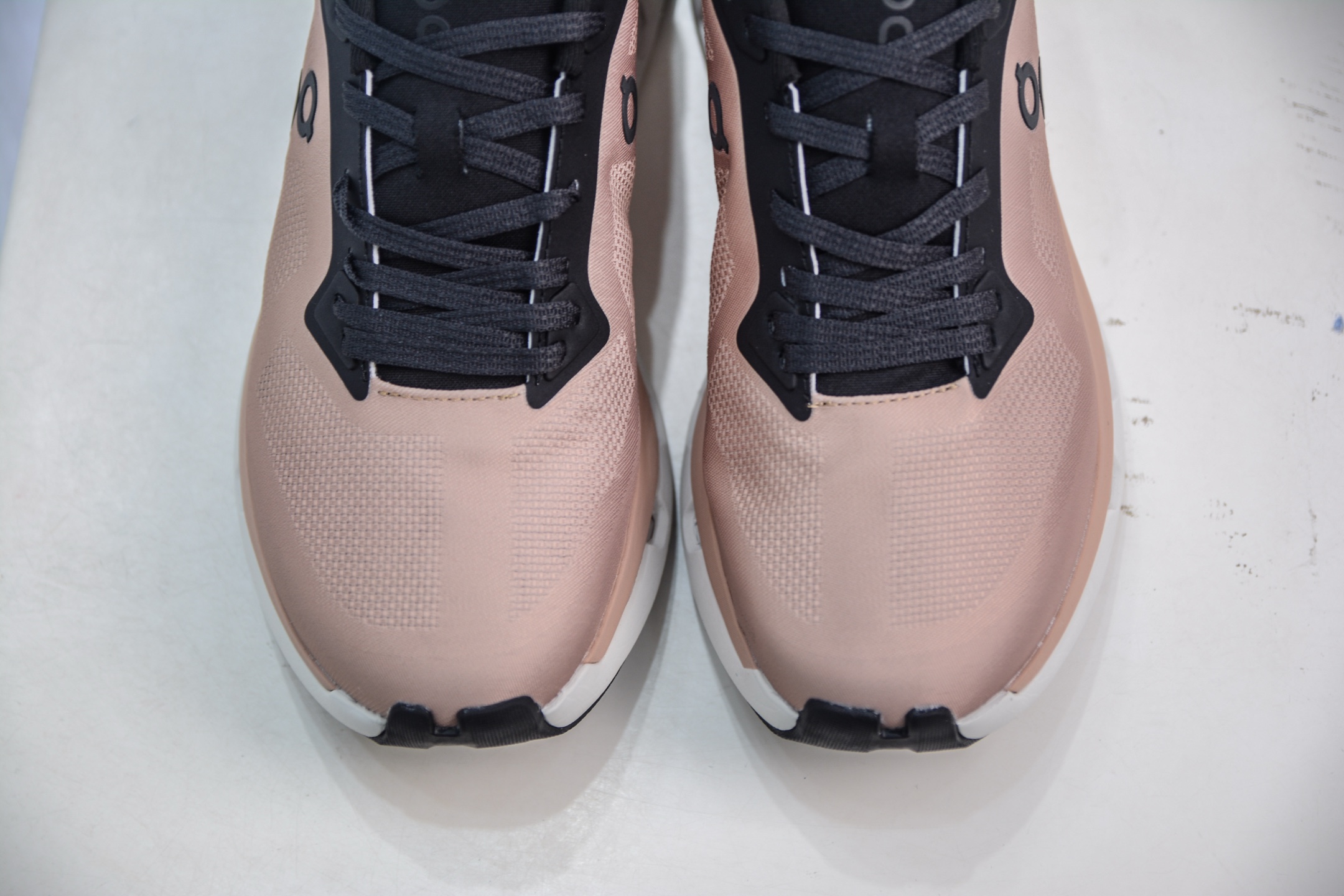 KITH x On Cloudzone Running Shoes-Comfortable, Durable, and Stylish 9 i1751296213982 1840 0 8