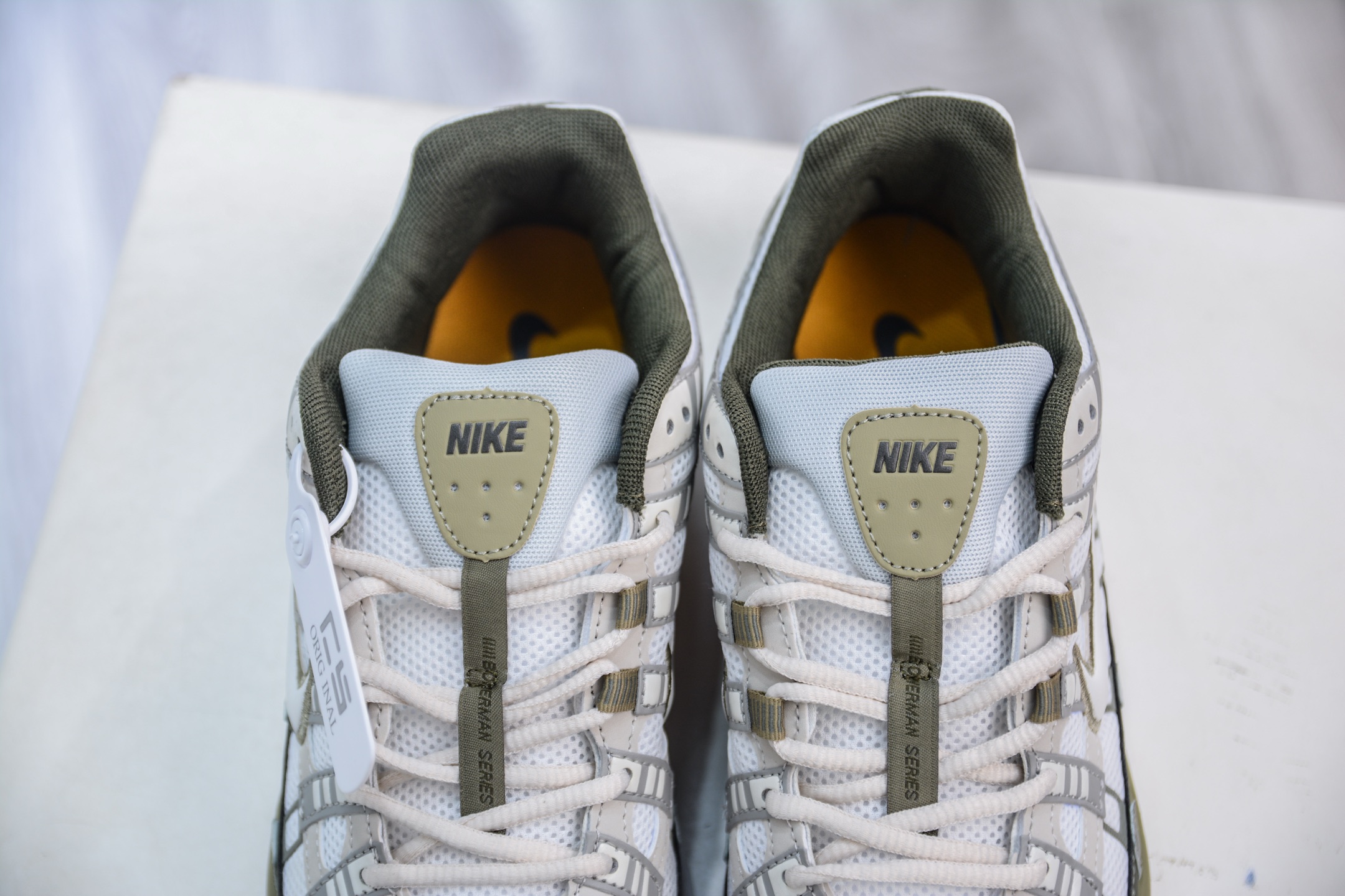 190 Nike Initiator Running 耐克INS 超火复古老爹跑鞋 IH0246-320-Chinese UA Cheap High Quatity Brand Clothes Bags handbags Sneakers wholesale wholesaler seller from China Factory suppliers Fashion Clothing Shoes best Quality Beautiful Price 190 Nike Initiator Running 耐克INS 超火复古老爹跑鞋 IH0246-320