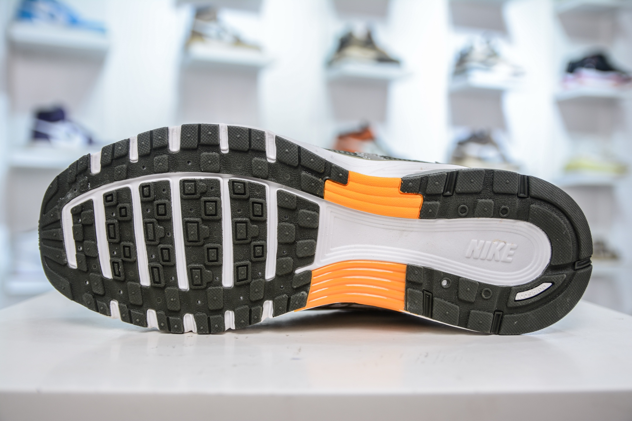 190 Nike Initiator Running 耐克INS 超火复古老爹跑鞋 IH0246-320-Chinese UA Cheap High Quatity Brand Clothes Bags handbags Sneakers wholesale wholesaler seller from China Factory suppliers Fashion Clothing Shoes best Quality Beautiful Price 190 Nike Initiator Running 耐克INS 超火复古老爹跑鞋 IH0246-320