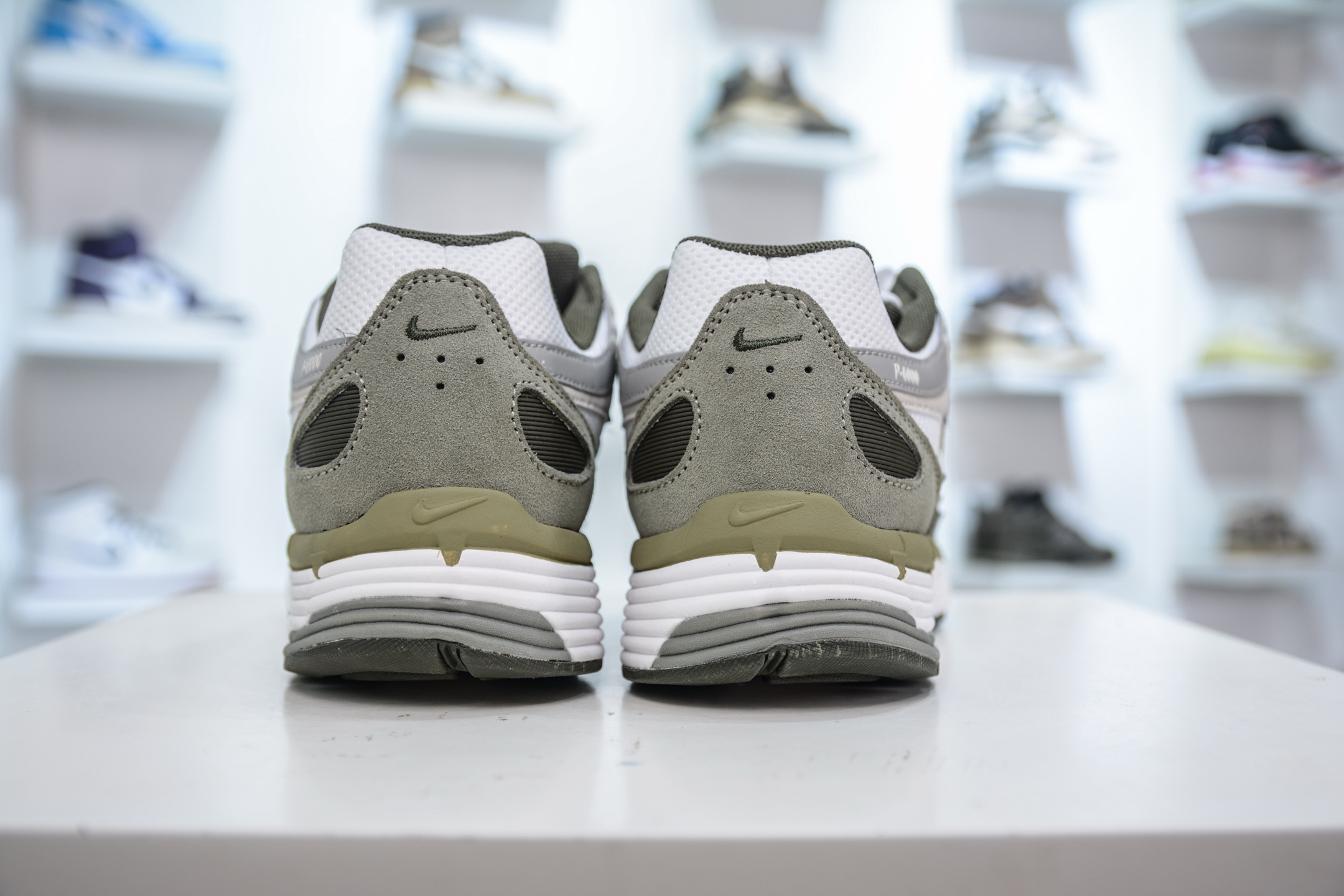 190 Nike Initiator Running 耐克INS 超火复古老爹跑鞋 IH0246-320-Chinese UA Cheap High Quatity Brand Clothes Bags handbags Sneakers wholesale wholesaler seller from China Factory suppliers Fashion Clothing Shoes best Quality Beautiful Price 190 Nike Initiator Running 耐克INS 超火复古老爹跑鞋 IH0246-320