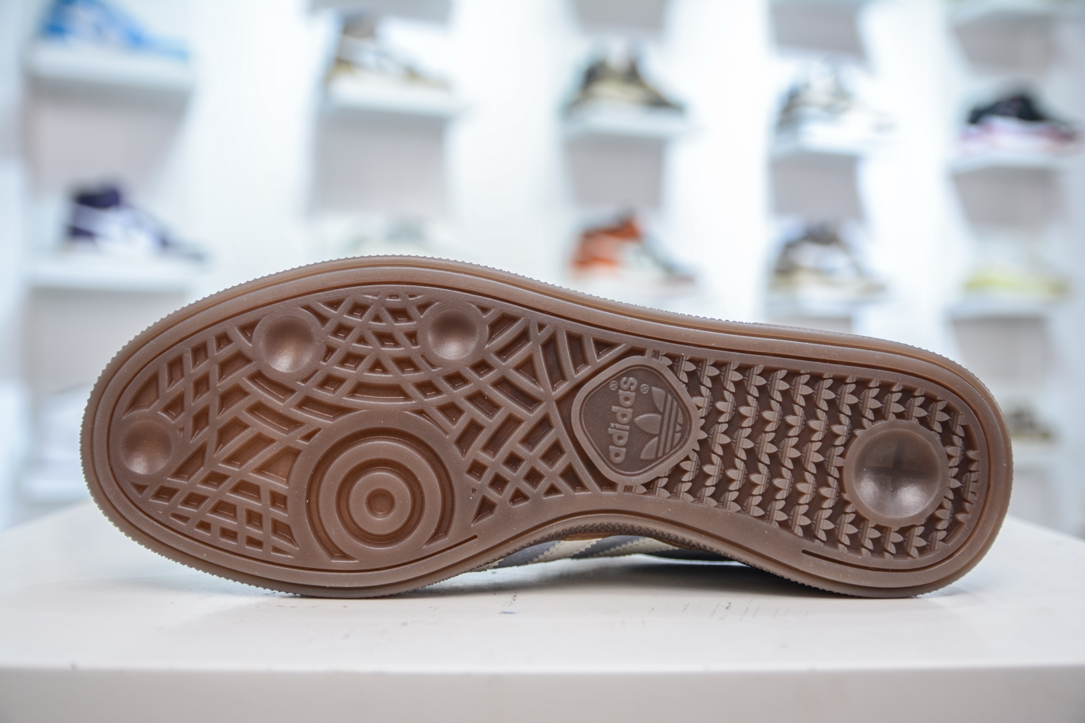 190 Ad Handball Spezial 阿迪达斯经典款反毛皮复古休闲板鞋 KI5933