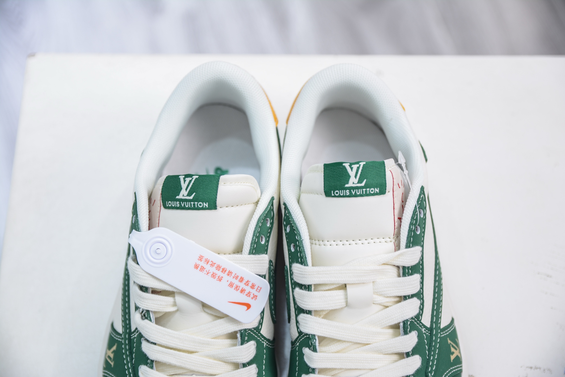 270 TS x Air Jordan x Louis Vuitton AJ1 Low 倒钩低帮LV联名-白绿黄 ZH2598-161-Chinese UA Cheap High Quatity Brand Clothes Bags handbags Sneakers wholesale wholesaler seller from China Factory suppliers Fashion Clothing Shoes best Quality Beautiful Price 270 TS x Air Jordan x Louis Vuitton AJ1 Low 倒钩低帮LV联名-白绿黄 ZH2598-161