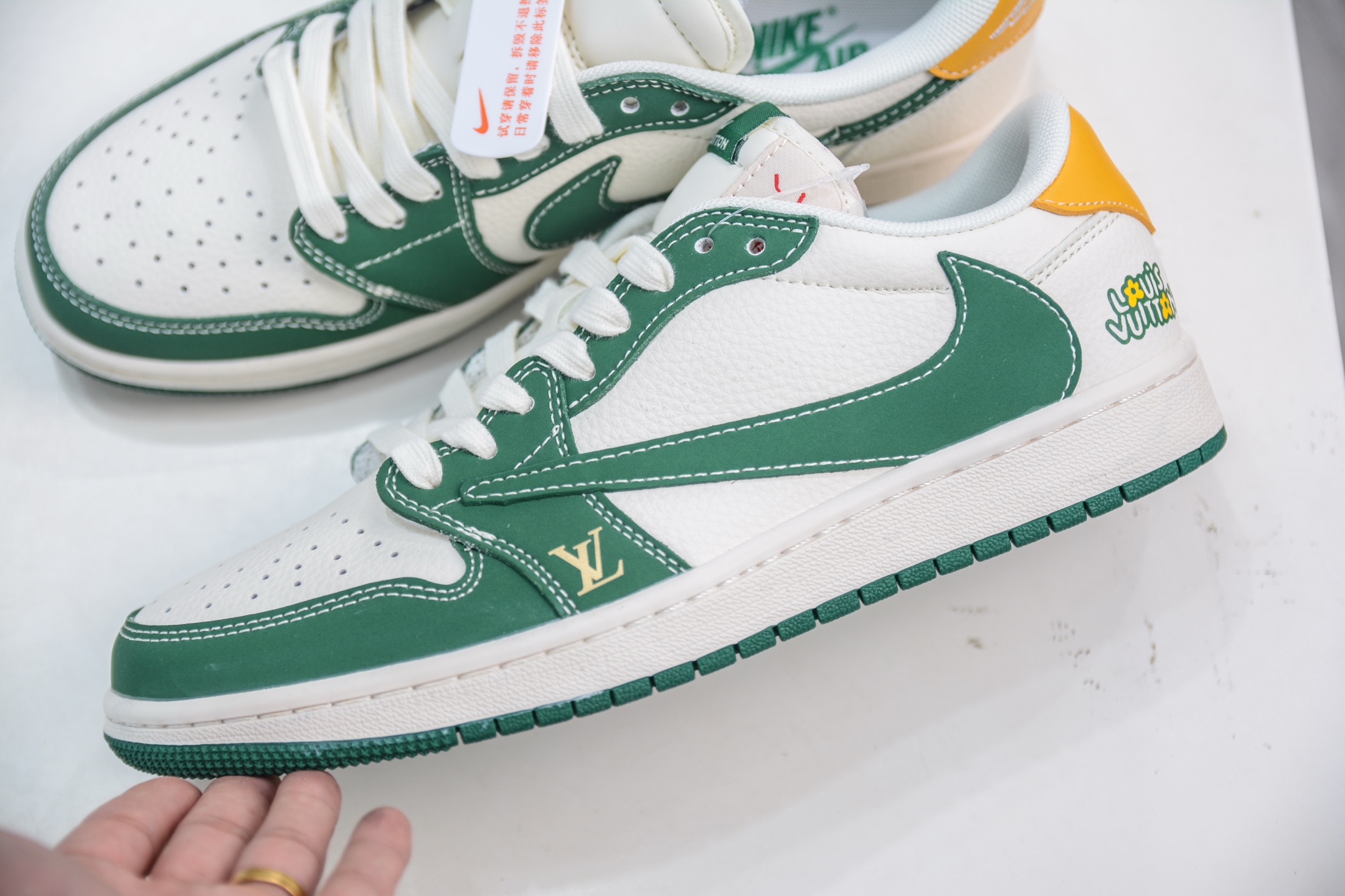 270 TS x Air Jordan x Louis Vuitton AJ1 Low 倒钩低帮LV联名-白绿黄 ZH2598-161-Chinese UA Cheap High Quatity Brand Clothes Bags handbags Sneakers wholesale wholesaler seller from China Factory suppliers Fashion Clothing Shoes best Quality Beautiful Price 270 TS x Air Jordan x Louis Vuitton AJ1 Low 倒钩低帮LV联名-白绿黄 ZH2598-161