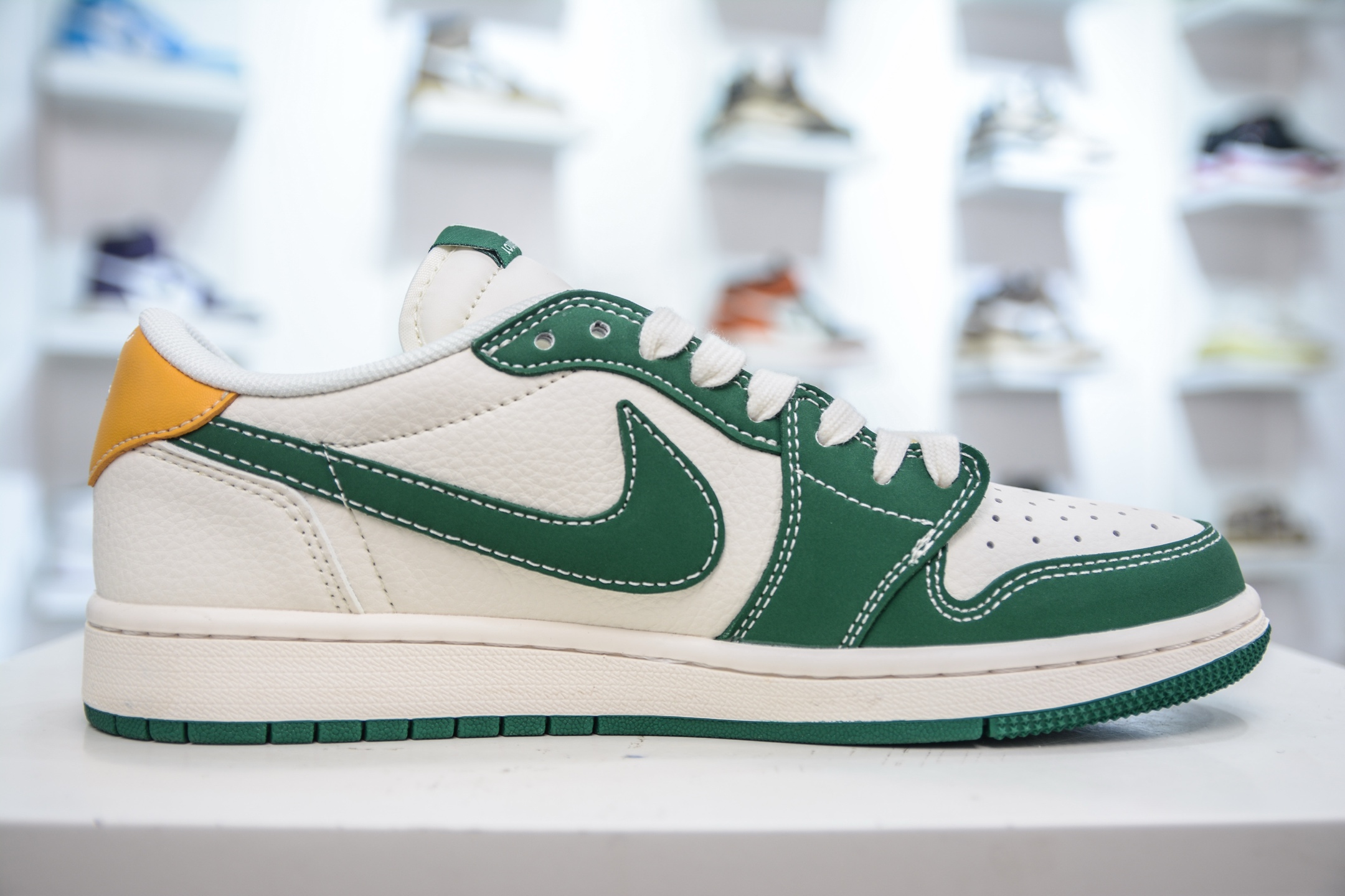 270 TS x Air Jordan x Louis Vuitton AJ1 Low 倒钩低帮LV联名-白绿黄 ZH2598-161-Chinese UA Cheap High Quatity Brand Clothes Bags handbags Sneakers wholesale wholesaler seller from China Factory suppliers Fashion Clothing Shoes best Quality Beautiful Price 270 TS x Air Jordan x Louis Vuitton AJ1 Low 倒钩低帮LV联名-白绿黄 ZH2598-161