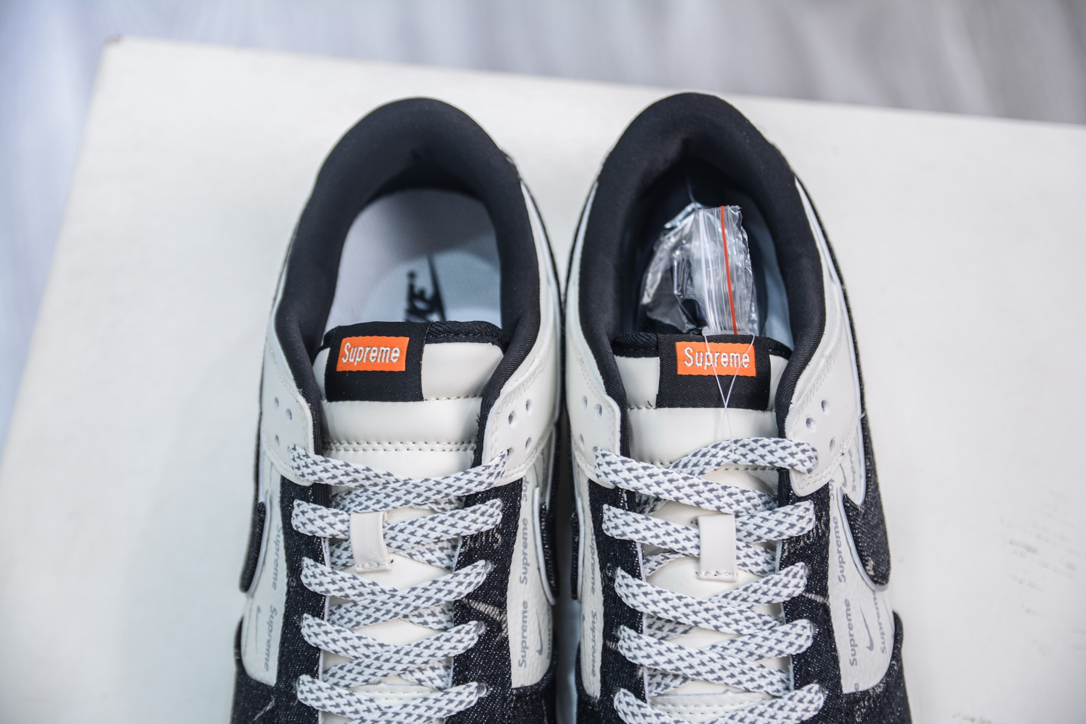 280 Nike SB Dunk Low x superme SUP联名-米白黑牛仔 SC9207-414-Chinese UA Cheap High Quatity Brand Clothes Bags handbags Sneakers wholesale wholesaler seller from China Factory suppliers Fashion Clothing Shoes best Quality Beautiful Price 280 Nike SB Dunk Low x superme SUP联名-米白黑牛仔 SC9207-414