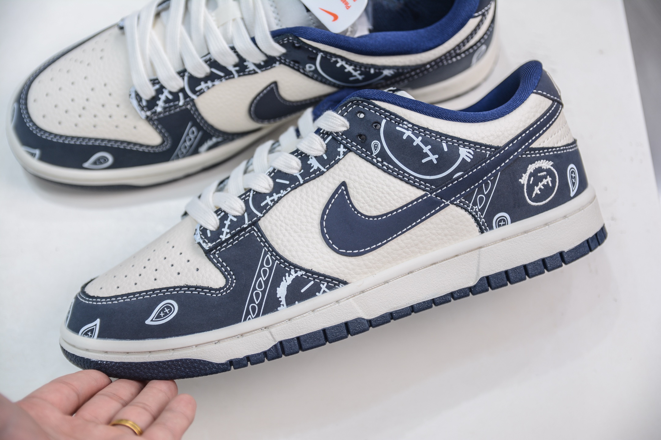 280 Nike SB Dunk Low 藏蓝鬼脸腰果花 KK1333-046-Chinese UA Cheap High Quatity Brand Clothes Bags handbags Sneakers wholesale wholesaler seller from China Factory suppliers Fashion Clothing Shoes best Quality Beautiful Price 280 Nike SB Dunk Low 藏蓝鬼脸腰果花 KK1333-046