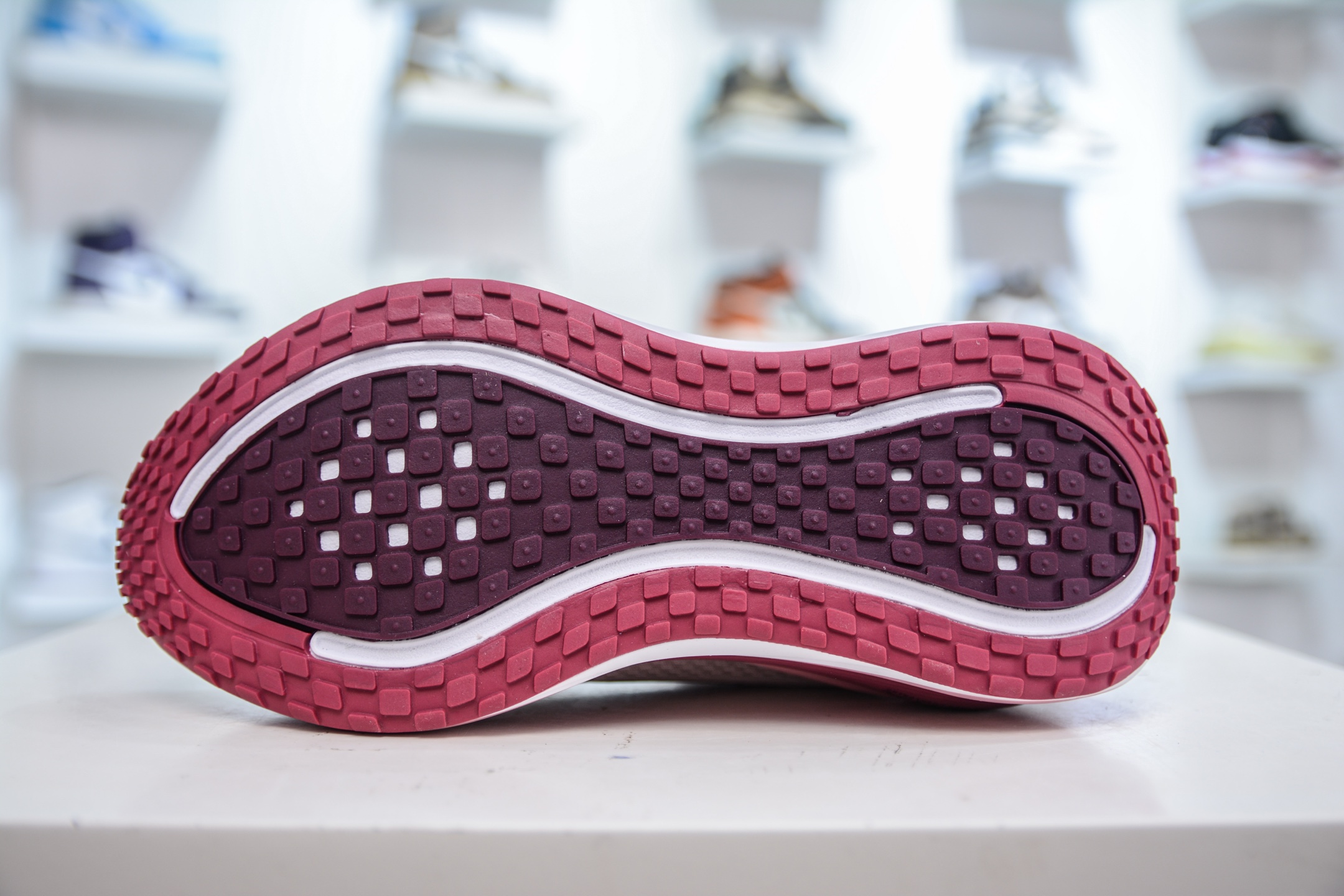 210 Nike Air Zoom Vomero PLUS HV8154-003-Chinese UA Cheap High Quatity Brand Clothes Bags handbags Sneakers wholesale wholesaler seller from China Factory suppliers Fashion Clothing Shoes best Quality Beautiful Price 210 Nike Air Zoom Vomero PLUS HV8154-003