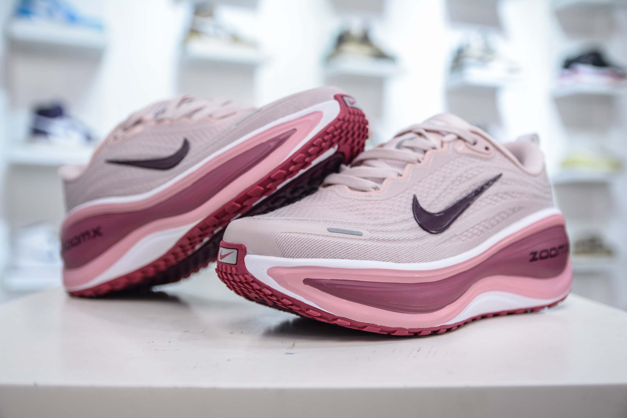 210 Nike Air Zoom Vomero PLUS HV8154-003-Chinese UA Cheap High Quatity Brand Clothes Bags handbags Sneakers wholesale wholesaler seller from China Factory suppliers Fashion Clothing Shoes best Quality Beautiful Price 210 Nike Air Zoom Vomero PLUS HV8154-003